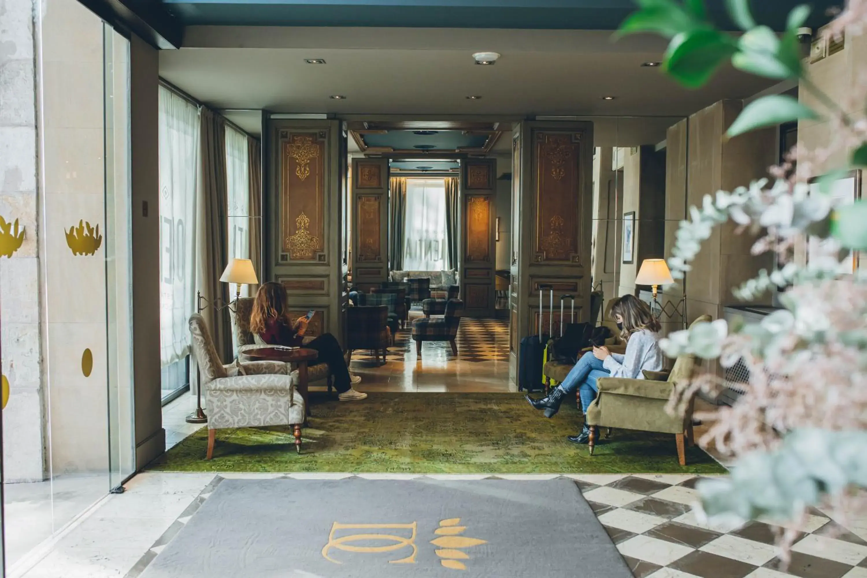 Facade/entrance in Duquesa de Cardona Hotel 4 Sup by Grup Duquessa Facade/entrance in Duquesa de Cardona Hotel 4 Sup by Grup Duquessa