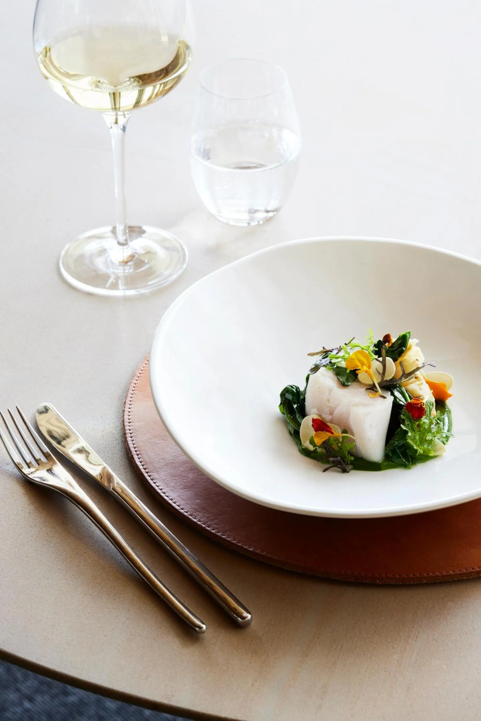 Restaurant/places to eat in Royal Mail Hotel
