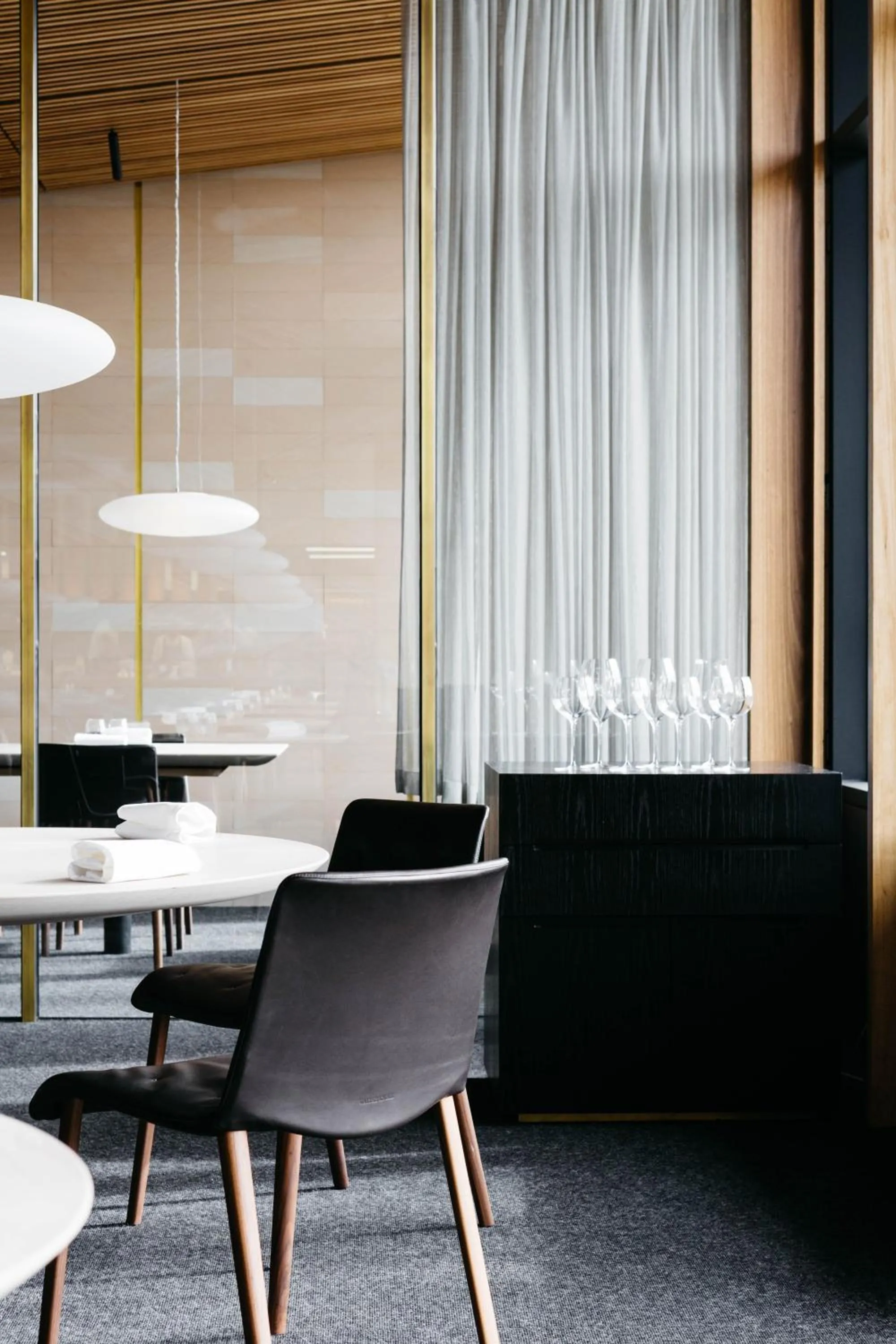 Restaurant/places to eat in Royal Mail Hotel