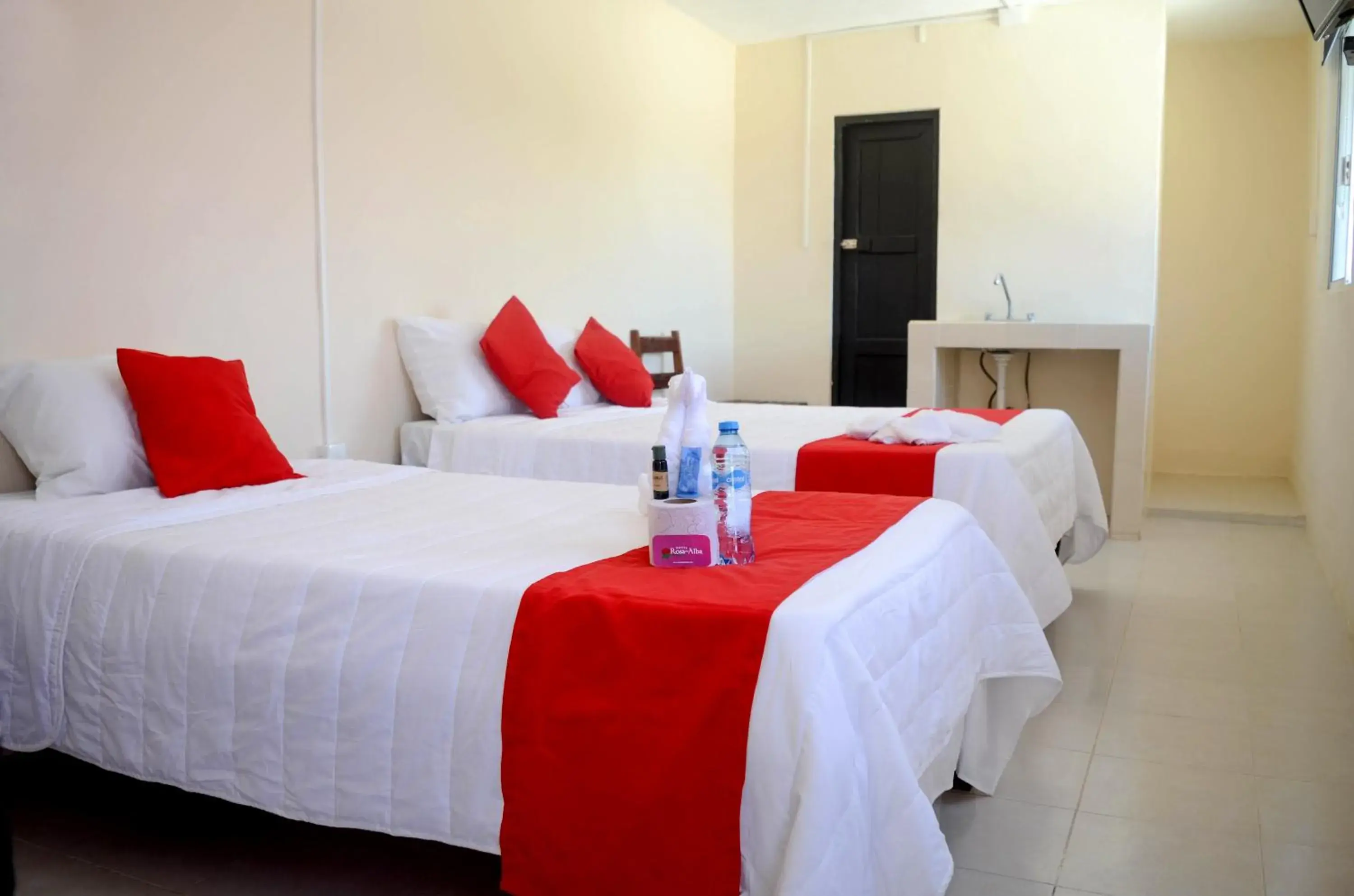 Twin Room in Hotel Rosa del Alba, Malecón Chetumal Twin Room in Hotel Rosa del Alba, Malecón Chetumal