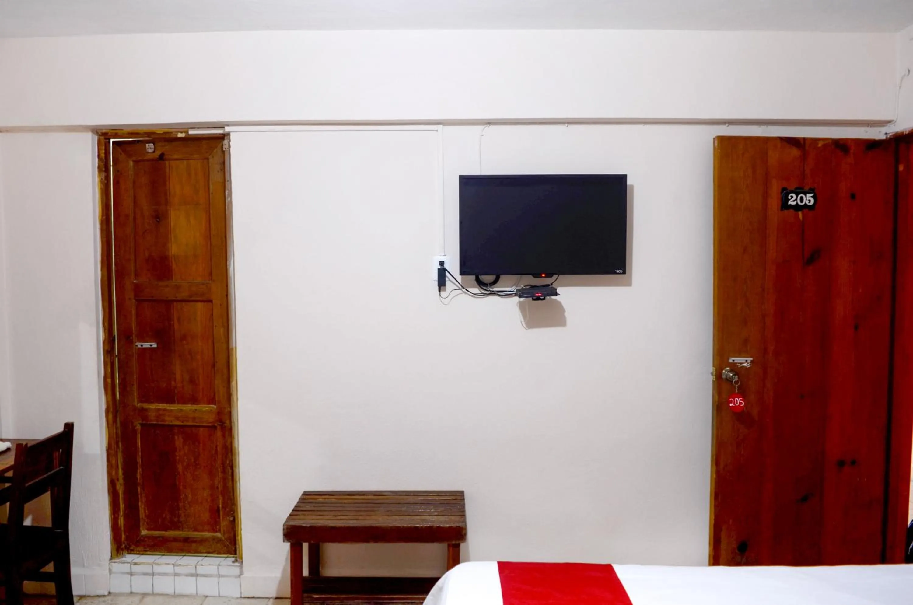 TV and multimedia, Bed in Hotel Rosa del Alba, Barrio Mágico Centro Histórico de Chetumal