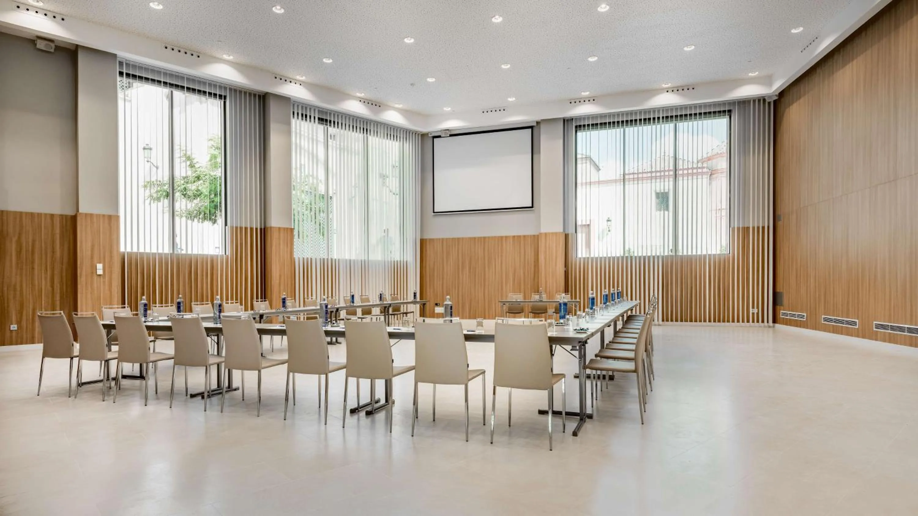 Meeting/conference room in NH Málaga