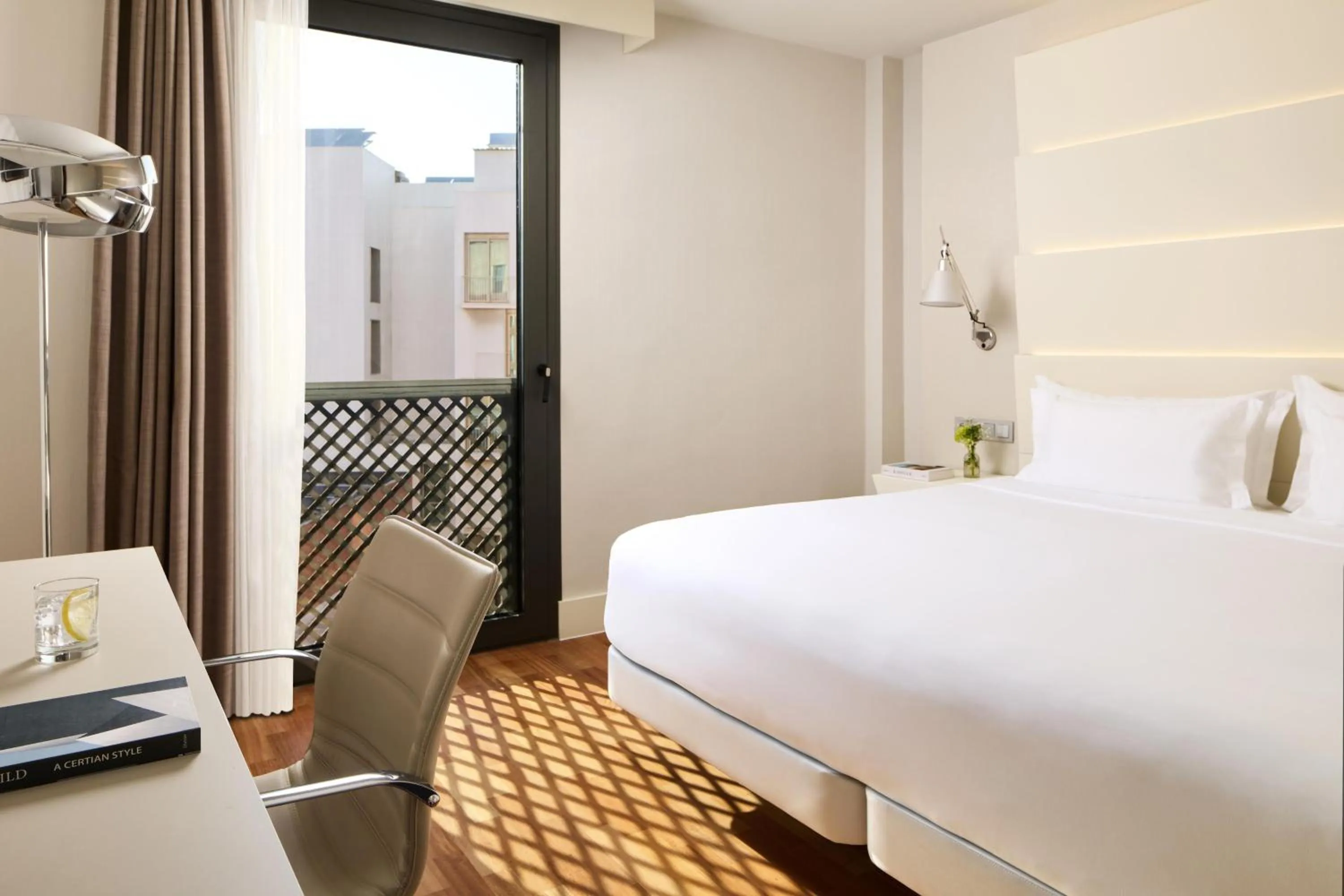 View (from property/room), Bed in NH Málaga