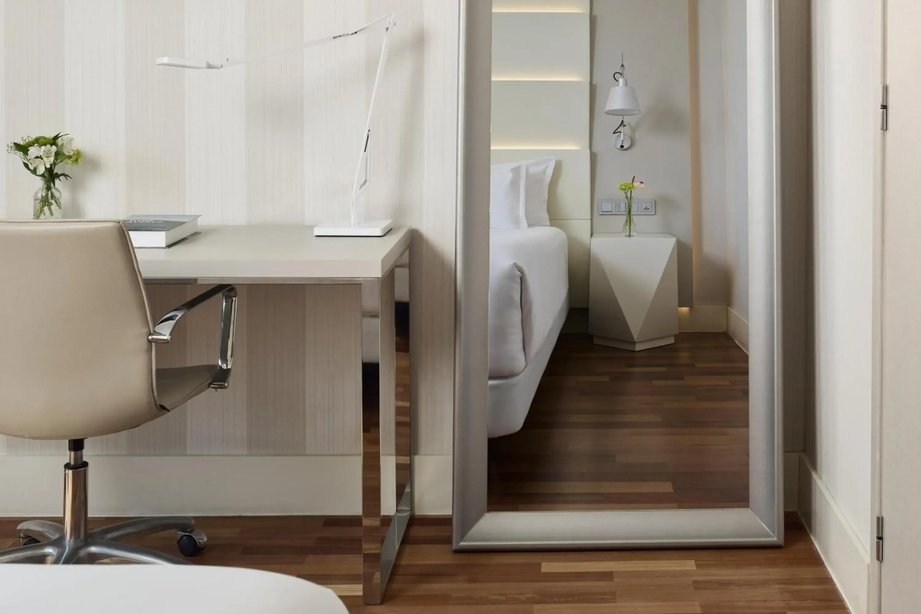 Family Connecting Room (2 Adults + 2 Children) in NH Málaga Family Connecting Room (2 Adults + 2 Children) in NH Málaga