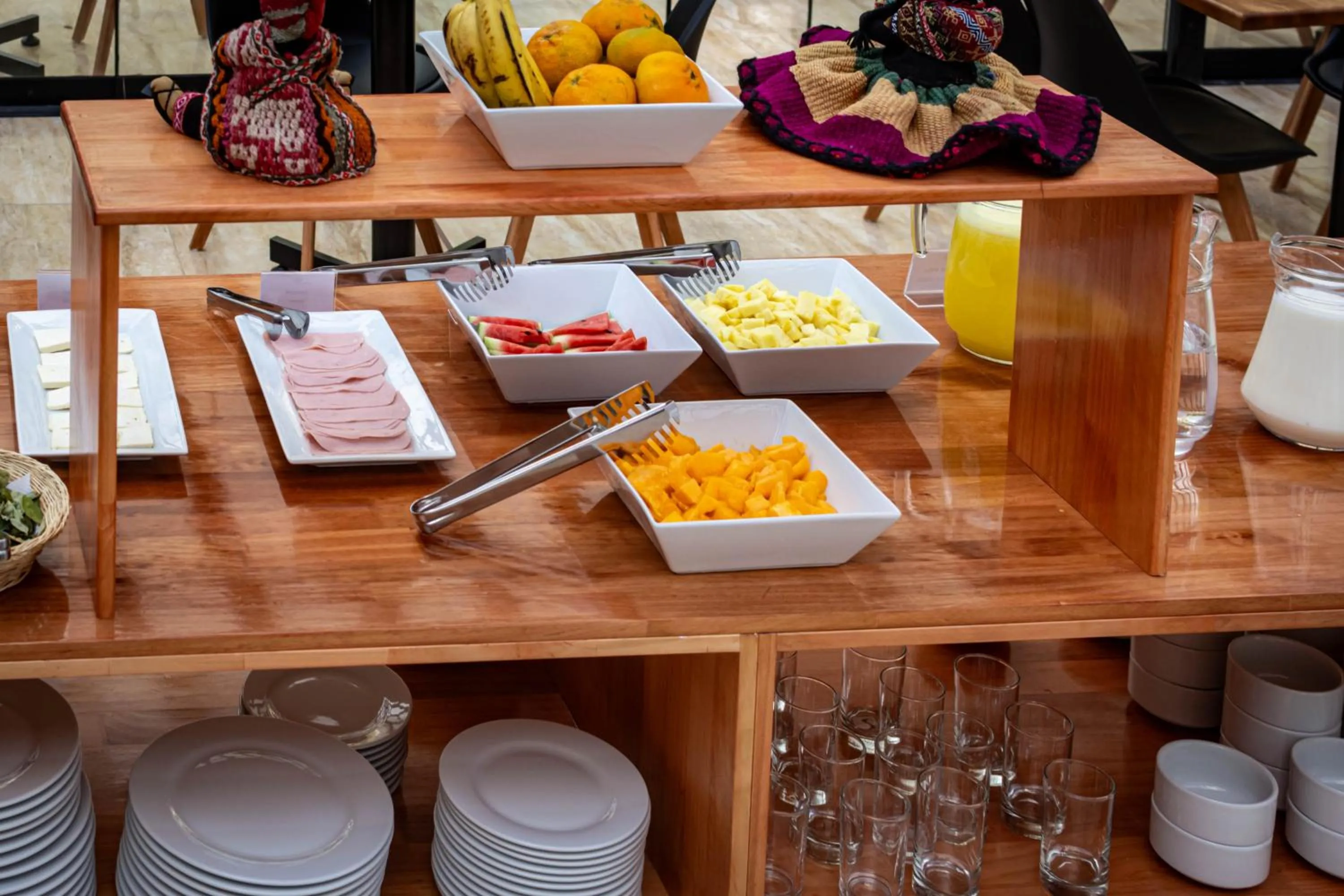 Buffet breakfast in SAYACMARCA CLASSIC Inn