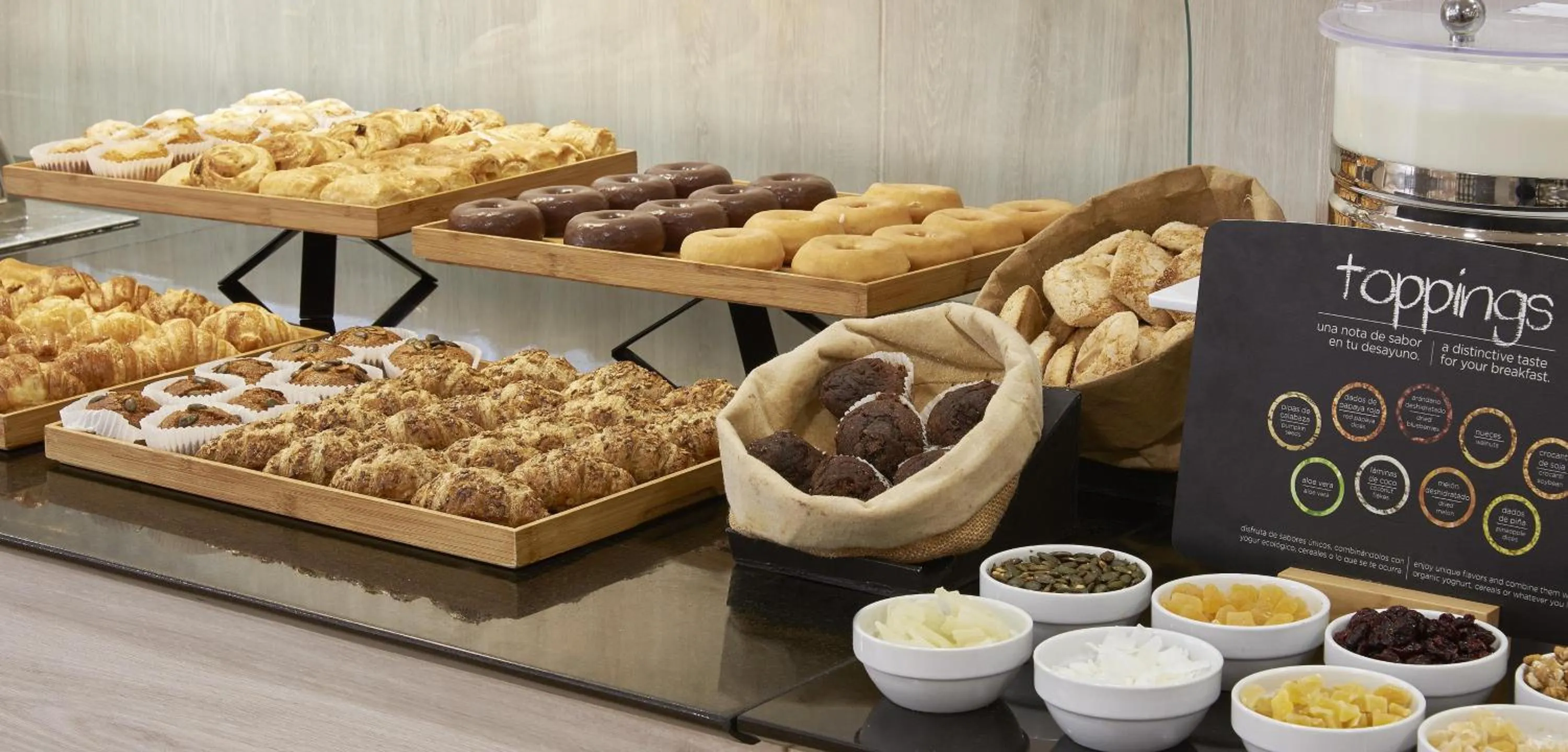 Restaurant/places to eat in NH Córdoba Califa