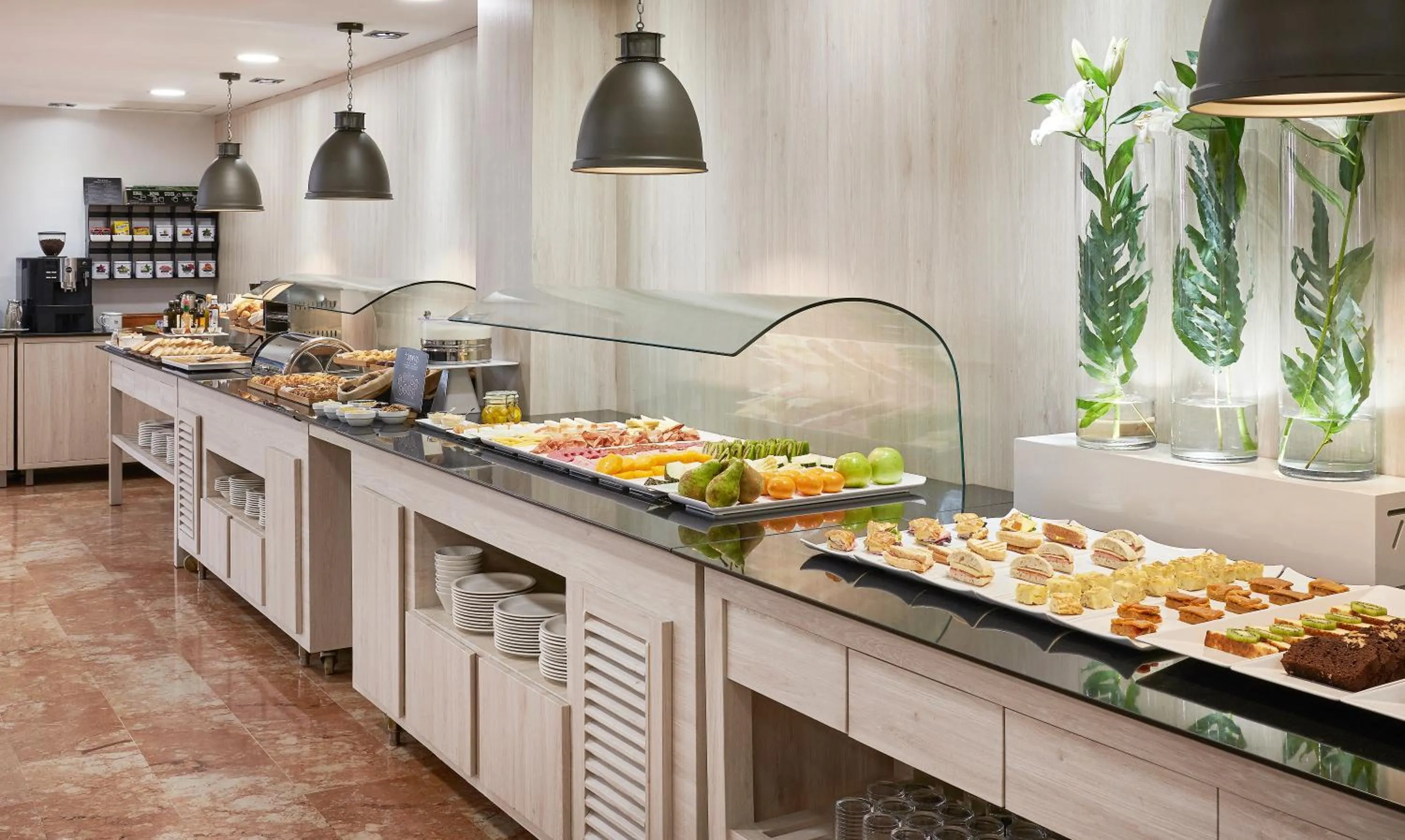 Buffet breakfast in NH Córdoba Califa