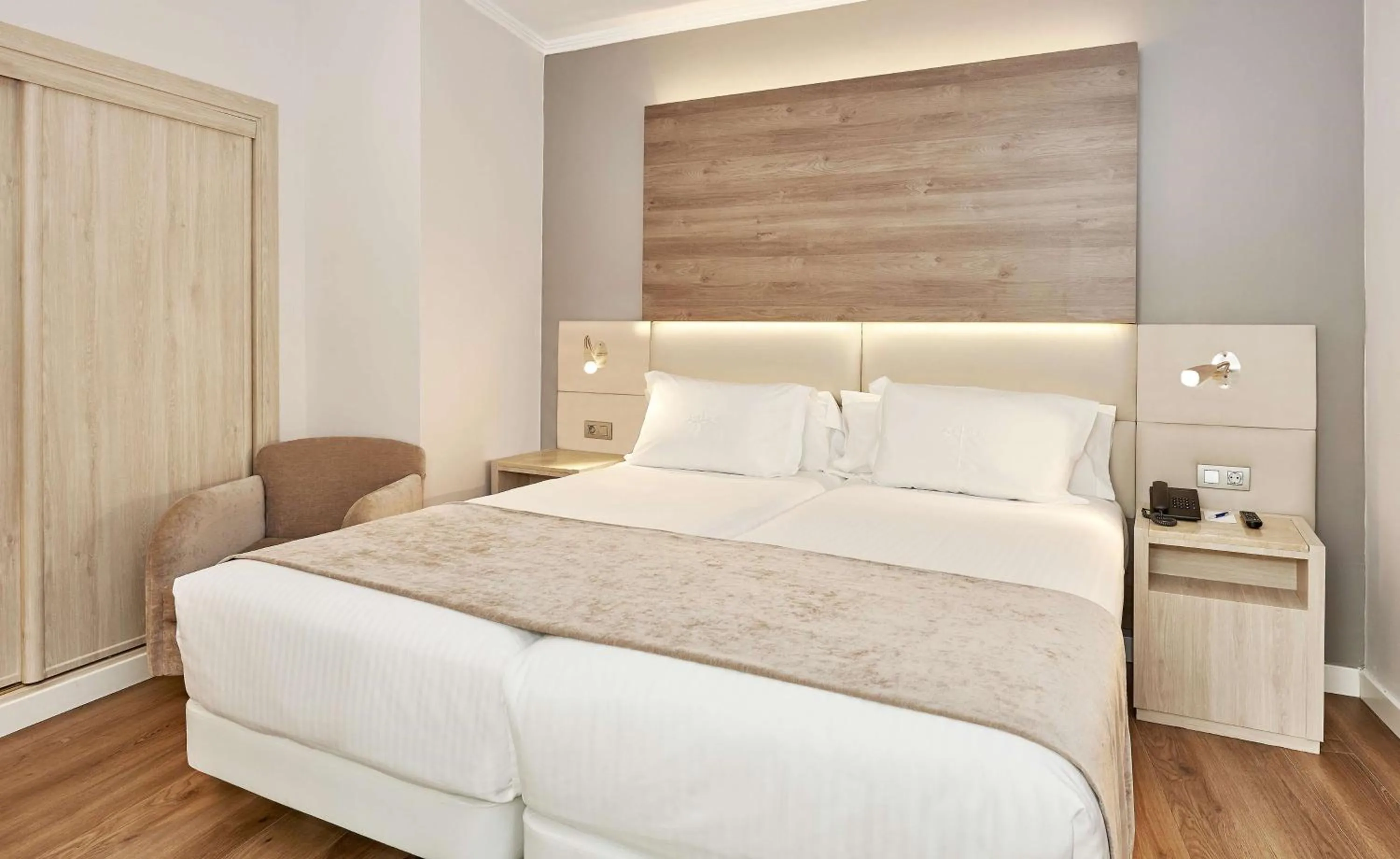 Double or Twin Room in NH Córdoba Califa