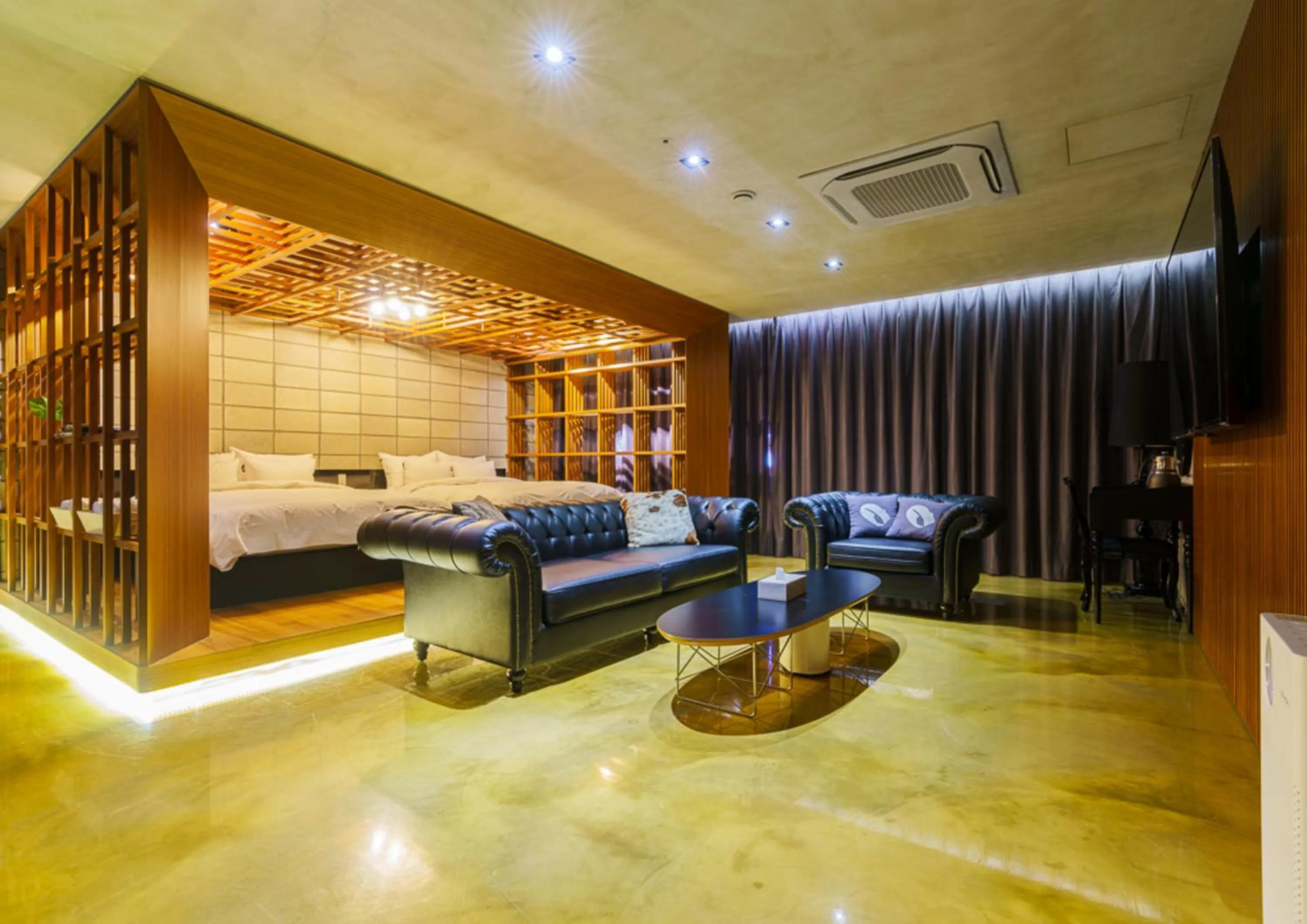 TV and multimedia in Hotel The Designers Incheon