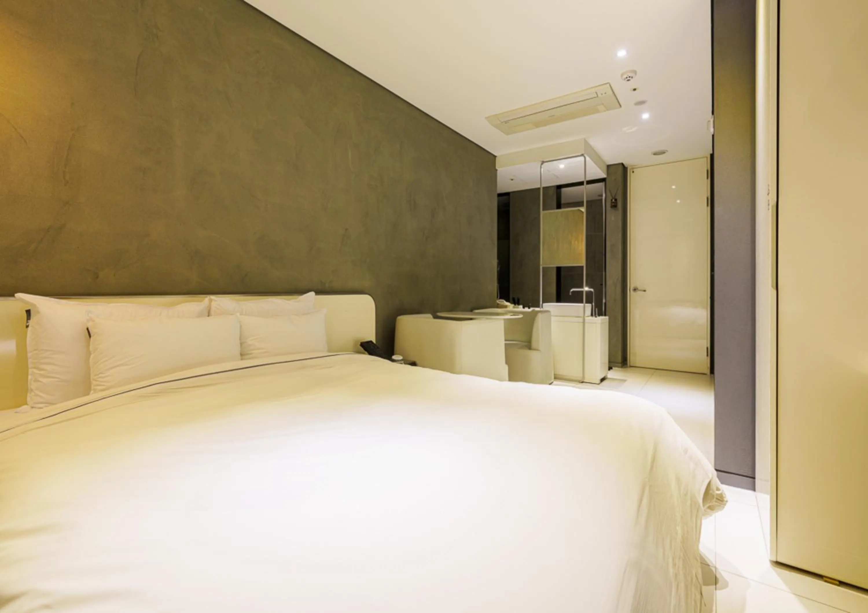 Area and facilities, Bed in Hotel The Designers Incheon