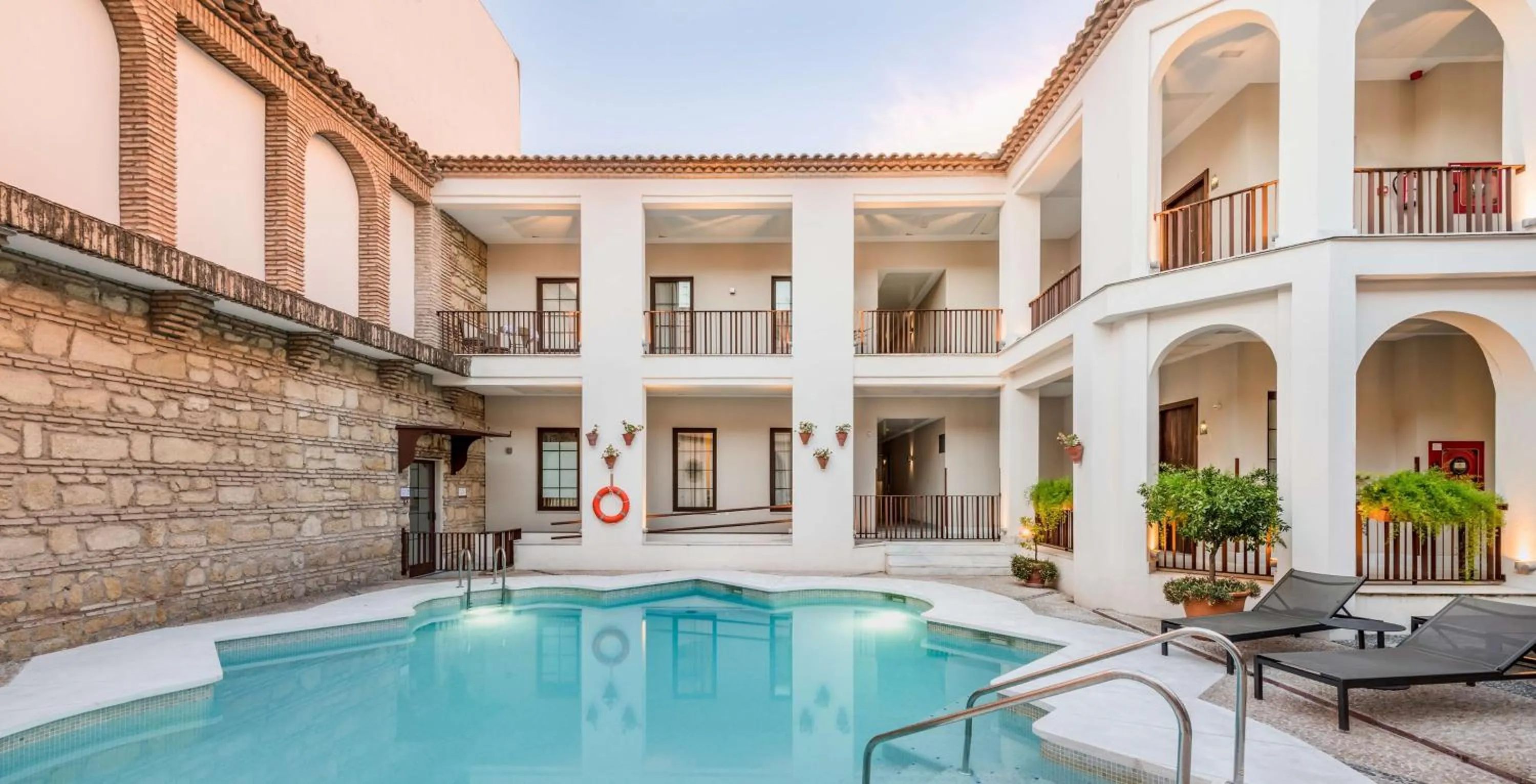 Property building in NH Collection Amistad Córdoba