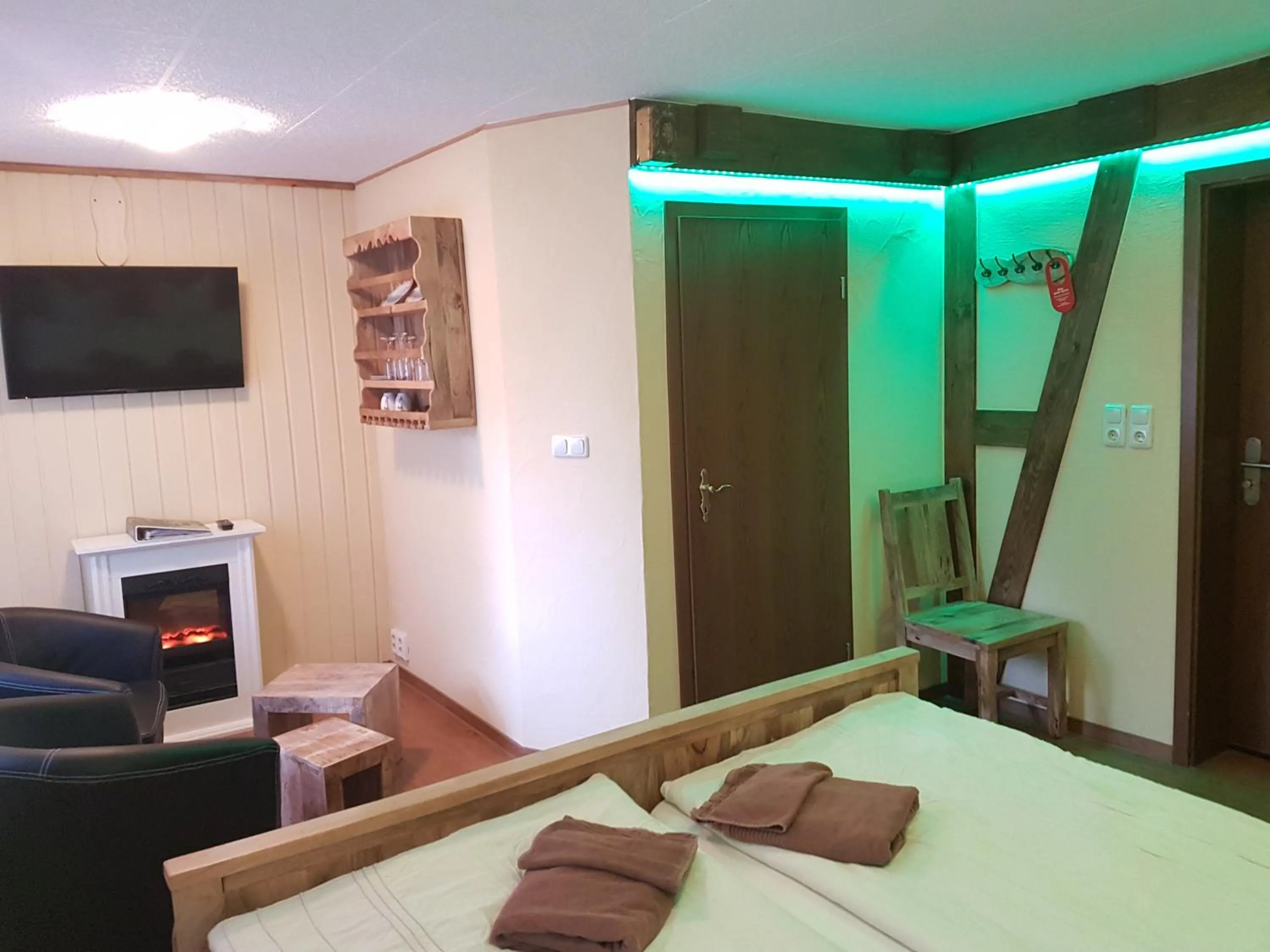 Photo of the whole room, Bed in Pension zum Holzpantoffelmacher