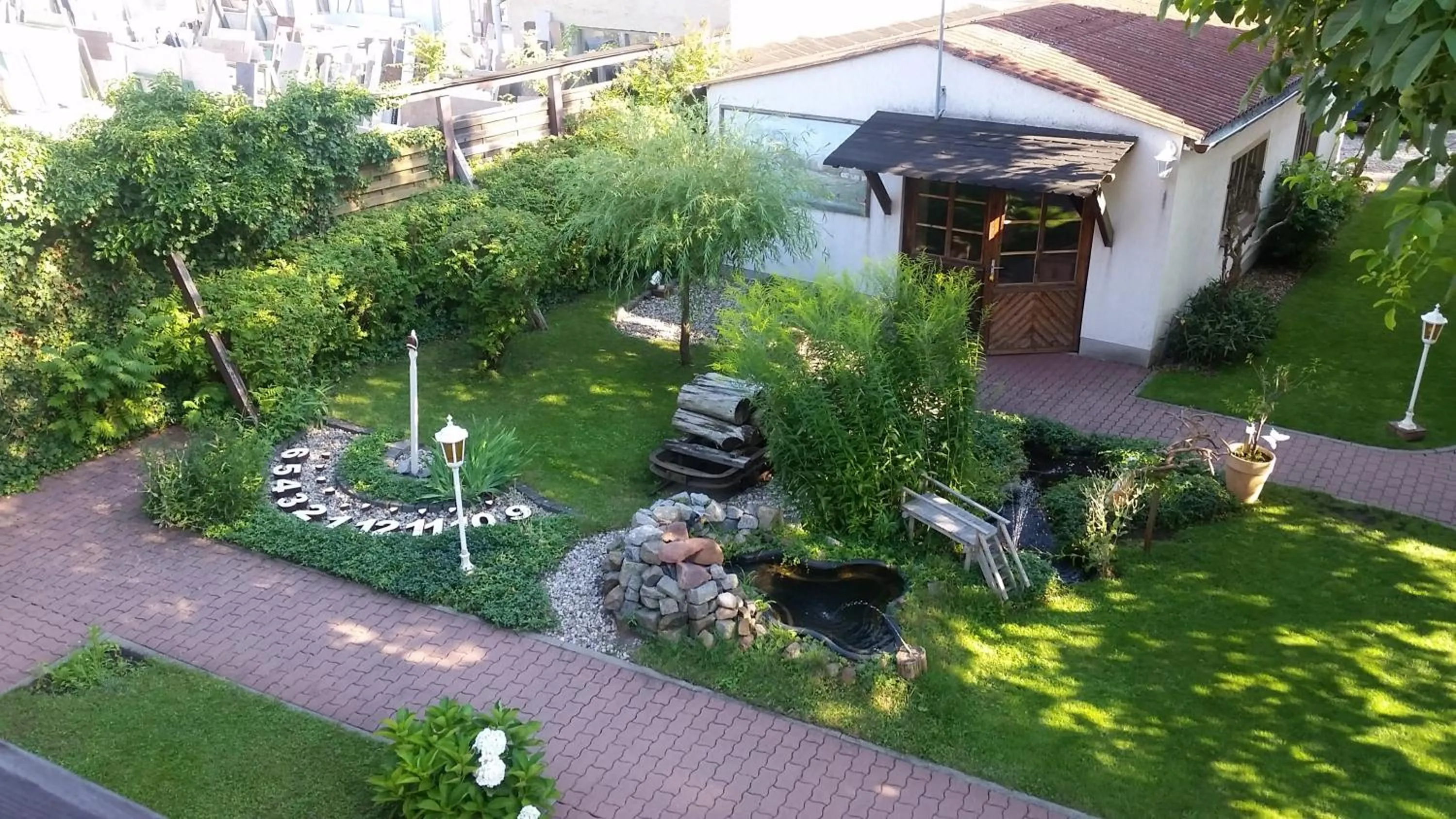 Garden view in Pension zum Holzpantoffelmacher