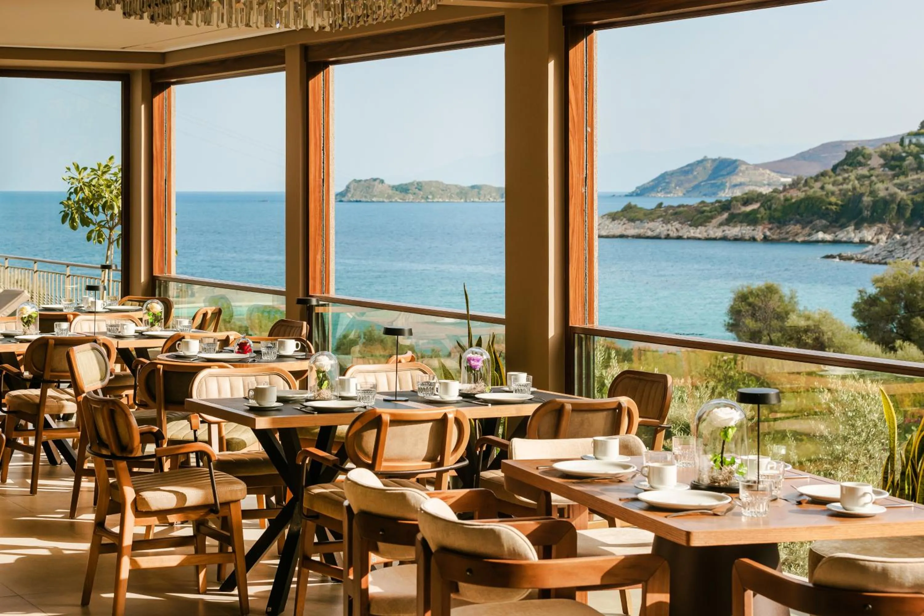 Restaurant/places to eat in Paramithenio Village Beach Resort & Spa