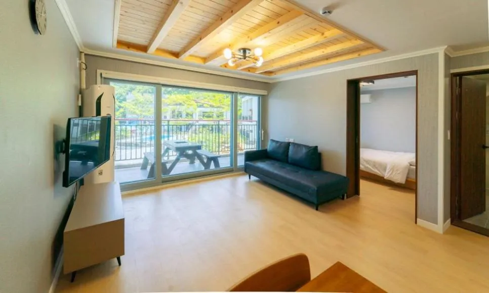 Balcony/Terrace, Bed in Seolli Resort Pension