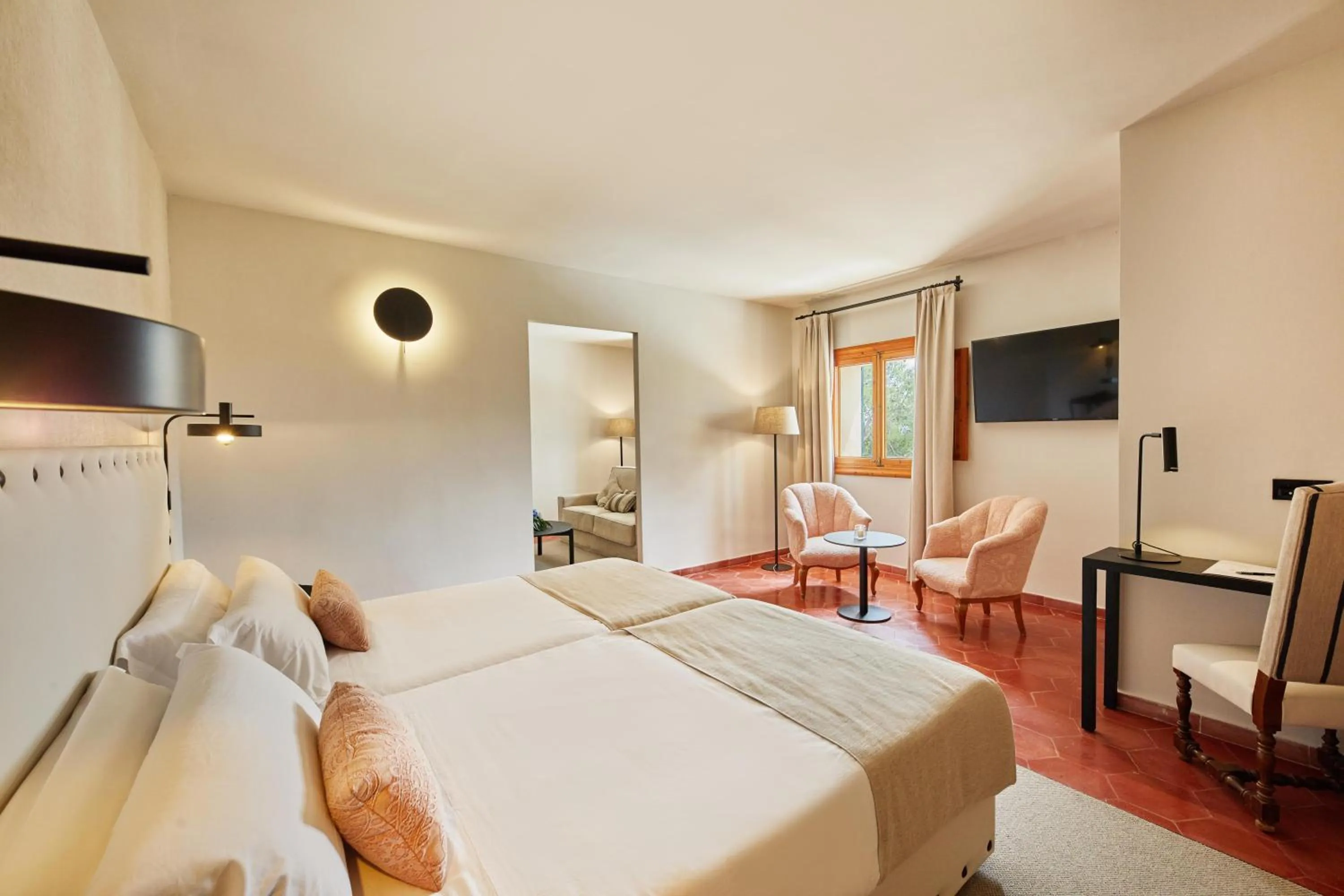 Photo of the whole room, Bed in Virrey Finca Hotel