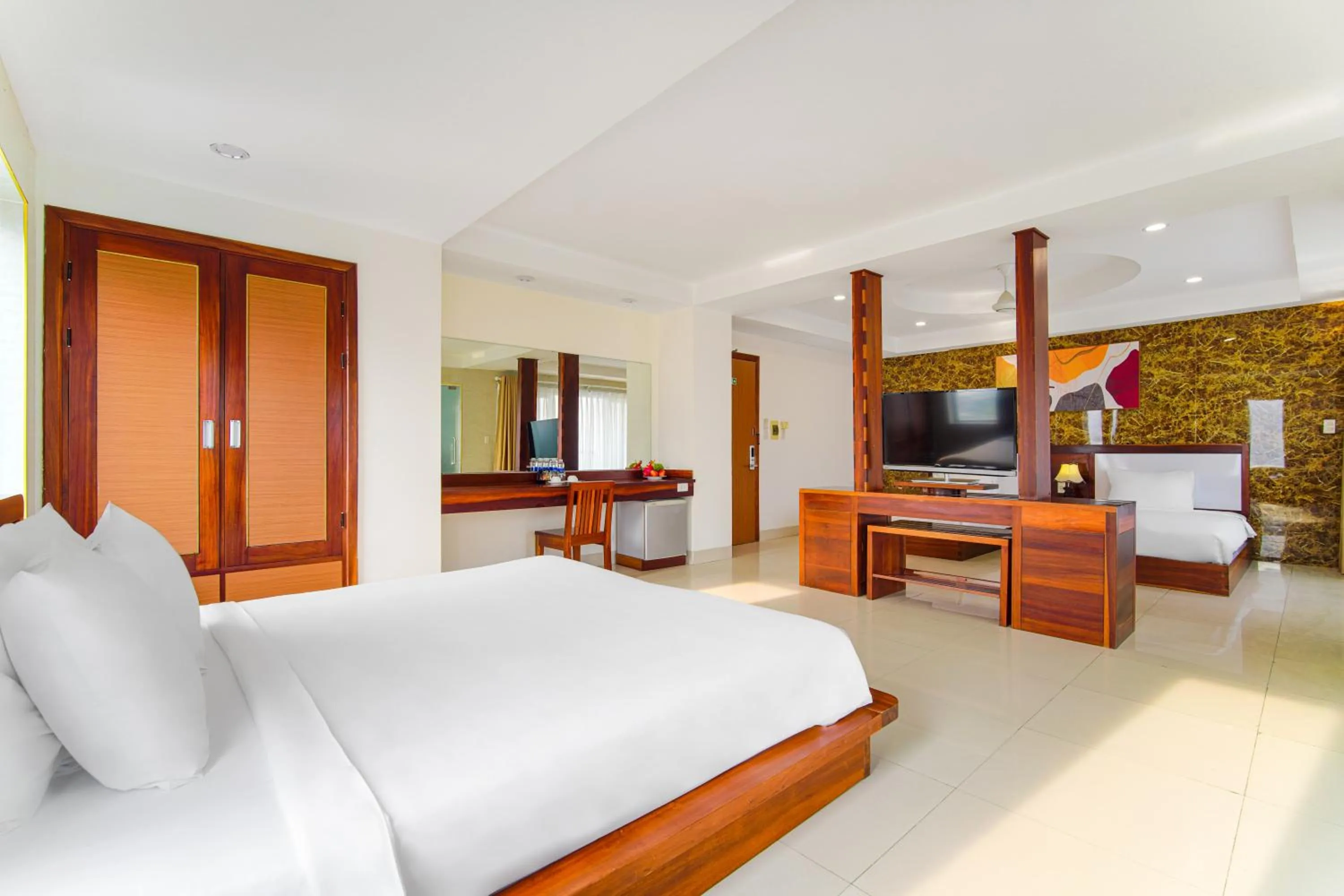 Communal lounge/ TV room, Bed in Hotel Soco