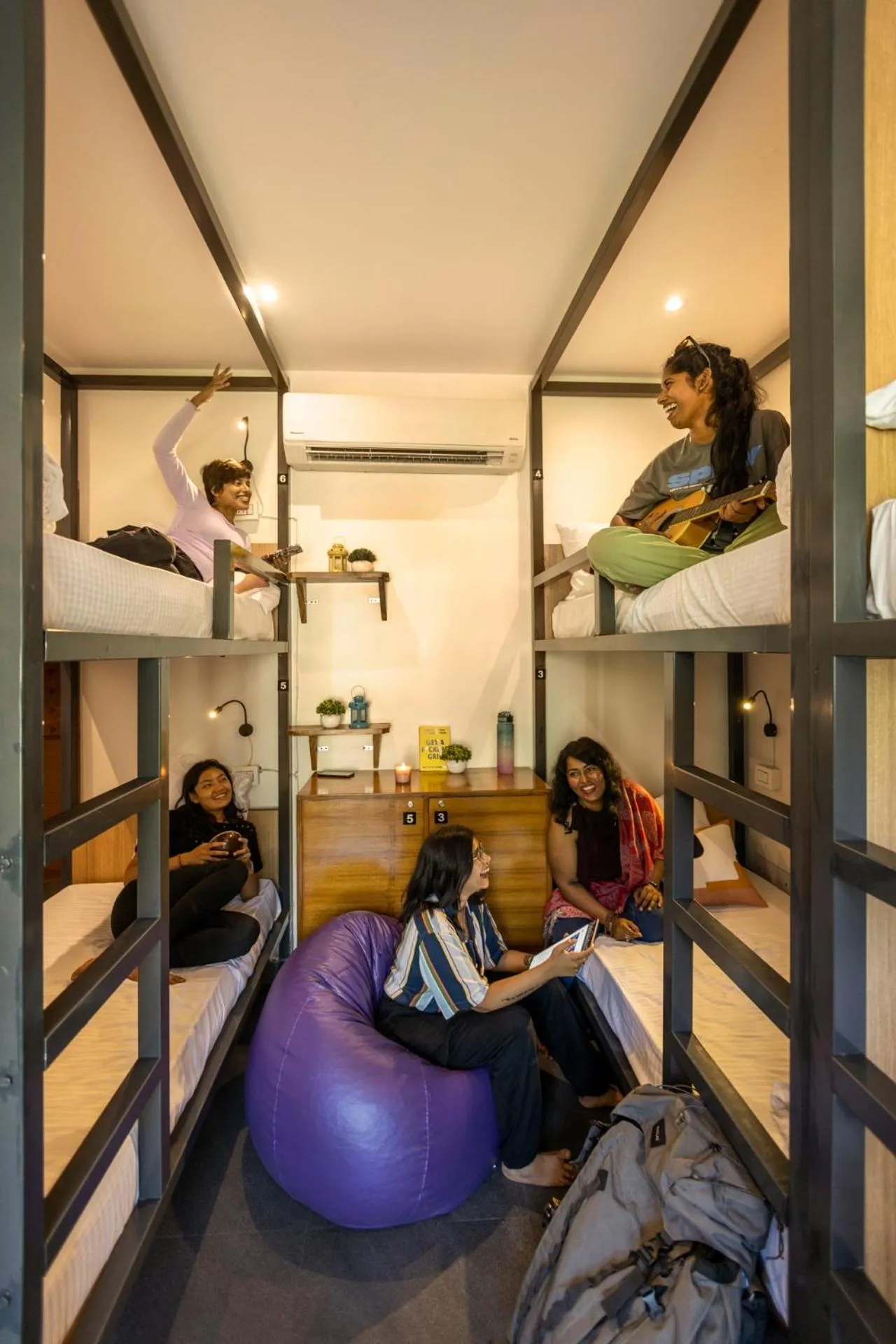 Photo of the whole room in Zostel Plus Rishikesh, Mohanchatti