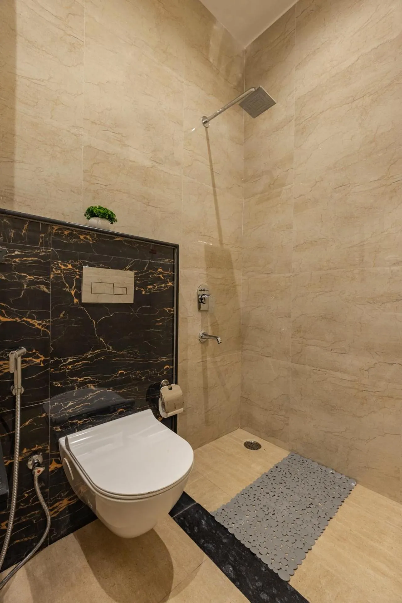 Bathroom in Zostel Plus Rishikesh, Mohanchatti