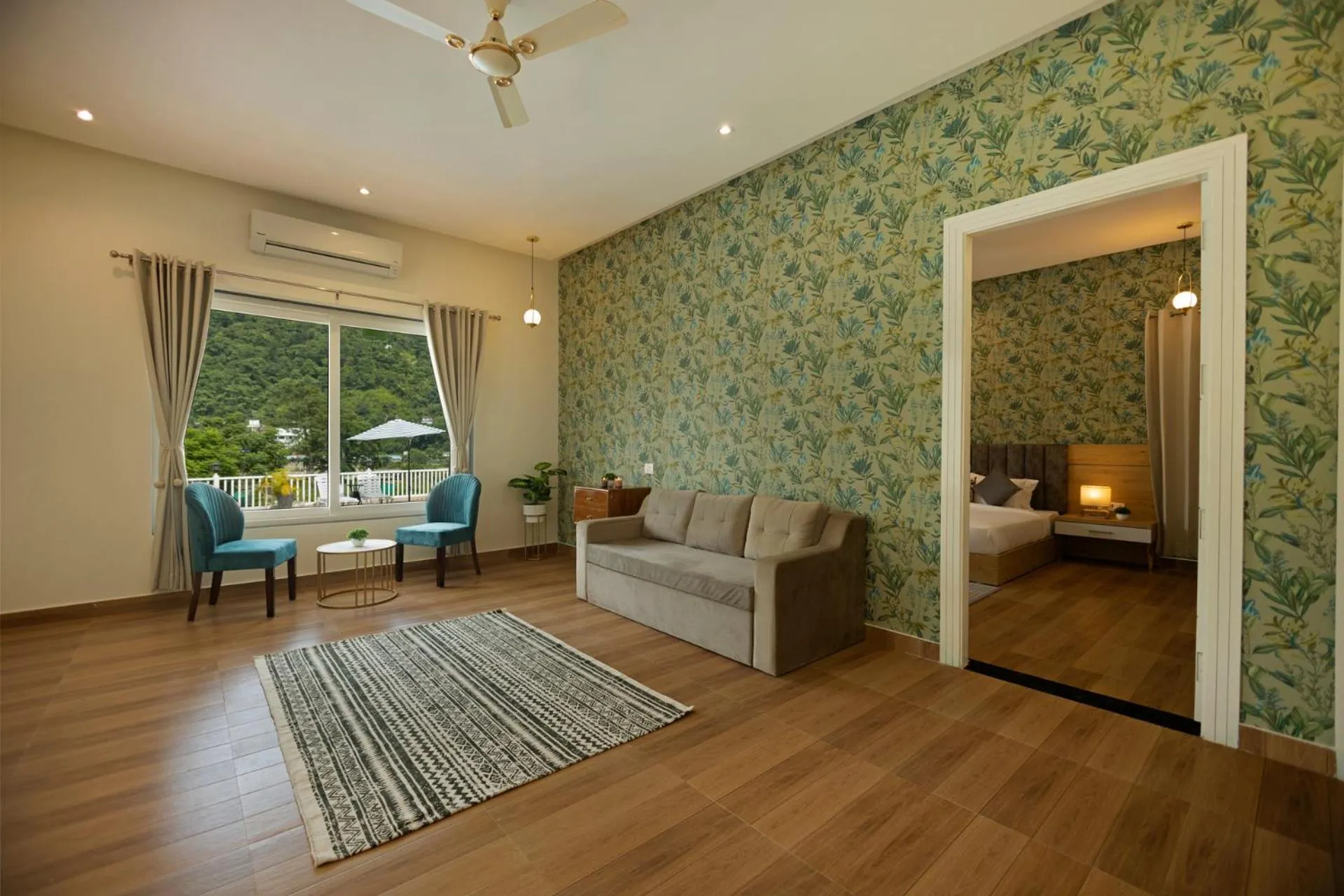 Living room in Zostel Plus Rishikesh, Mohanchatti