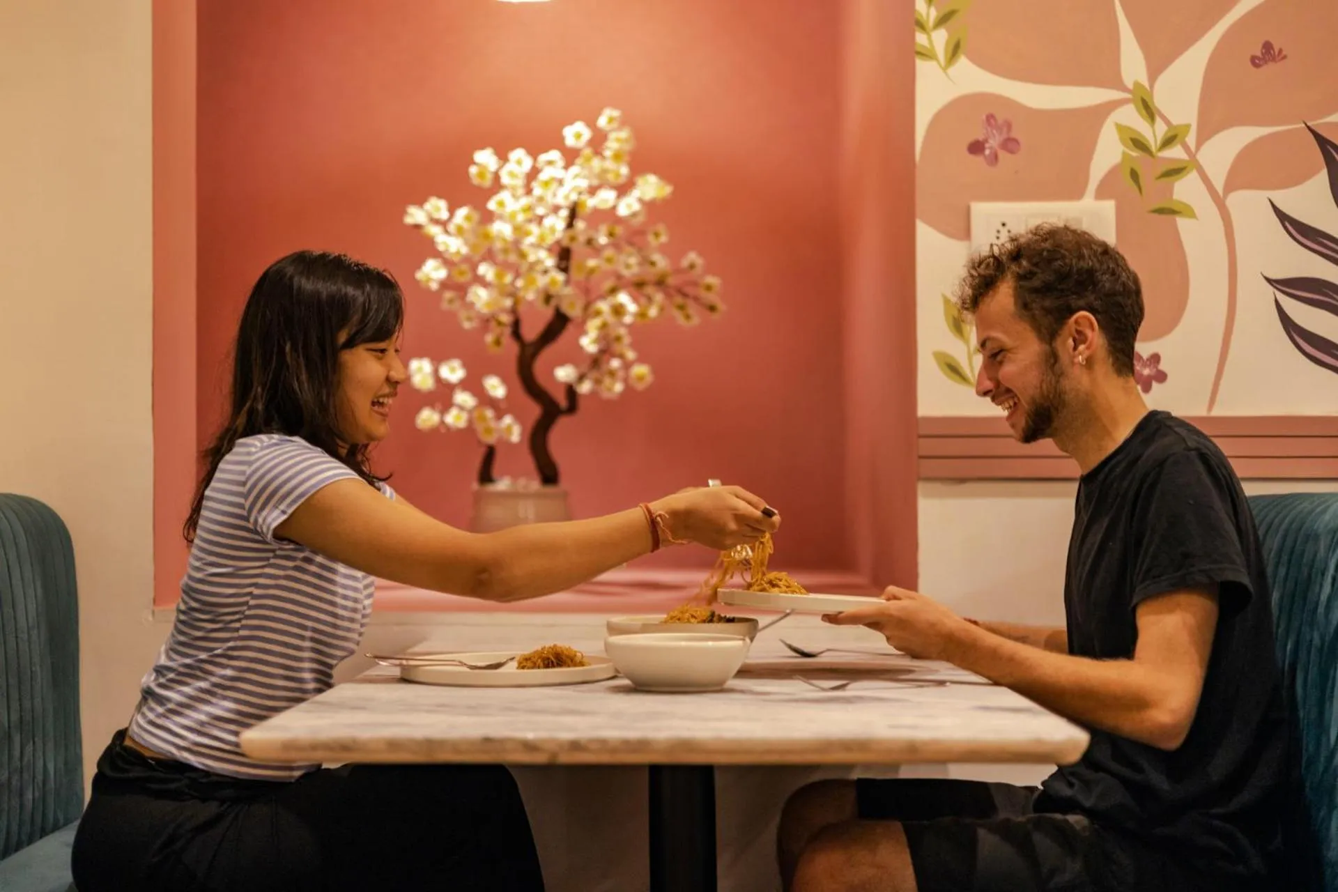 Restaurant/places to eat in Zostel Plus Rishikesh, Mohanchatti