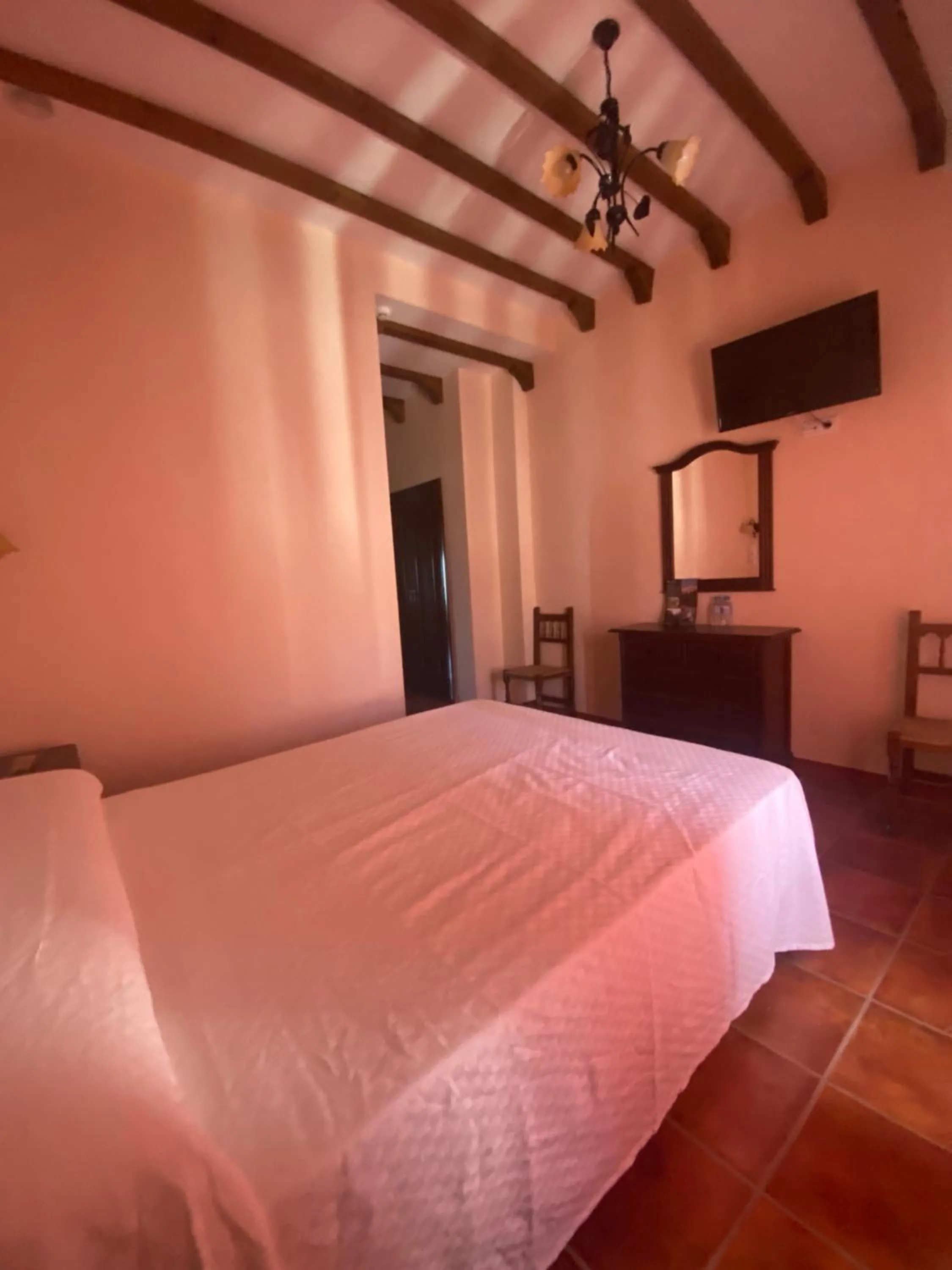 Bed in Hotel Meson Fuente del Pino