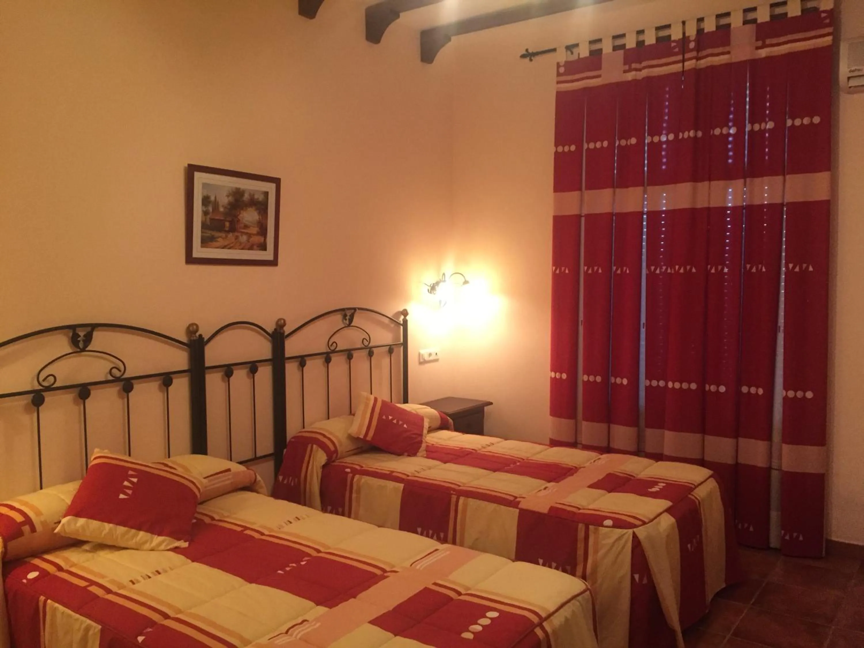 Bed in Hotel Meson Fuente del Pino