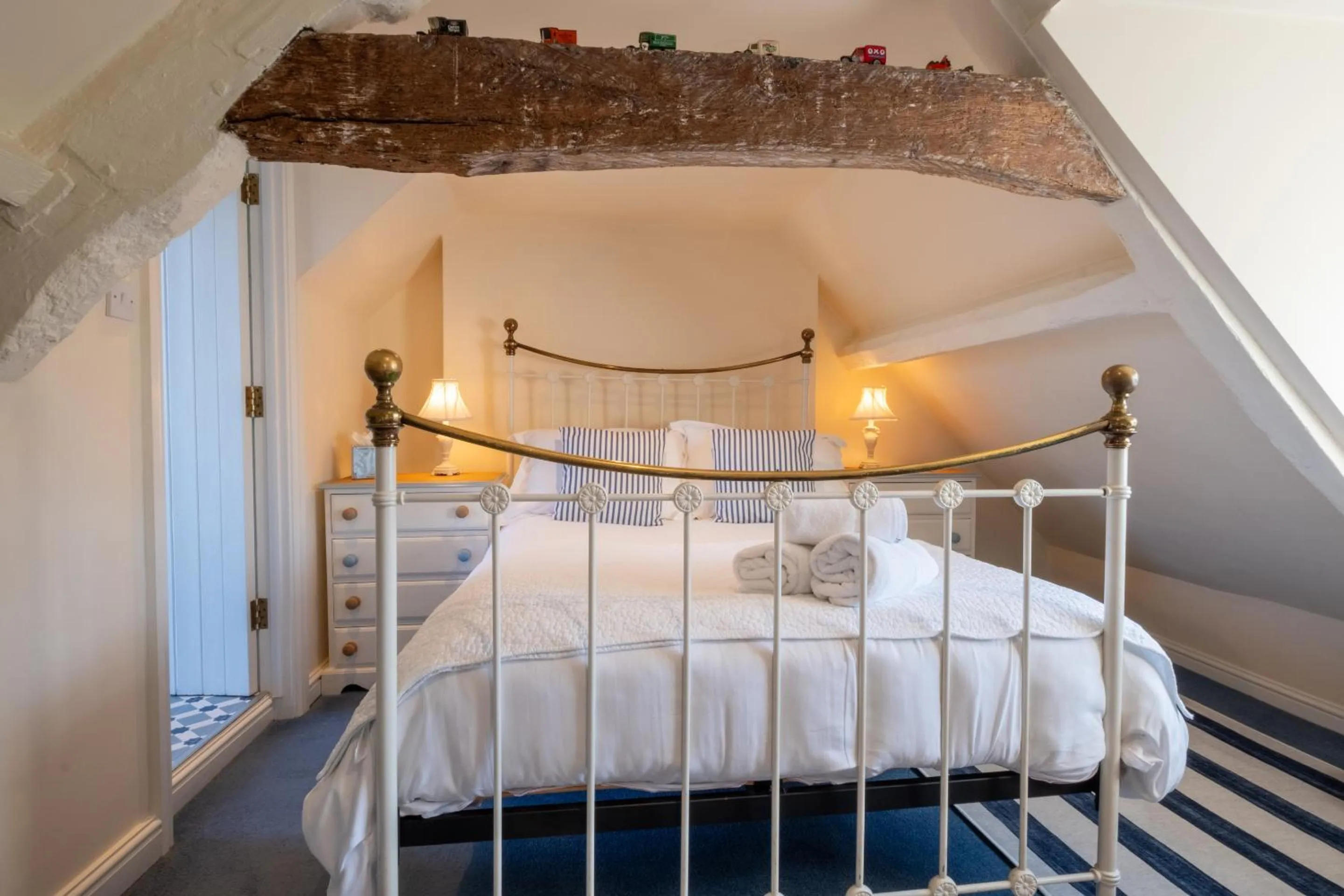 Bedroom, Bed in The Old Brewhouse