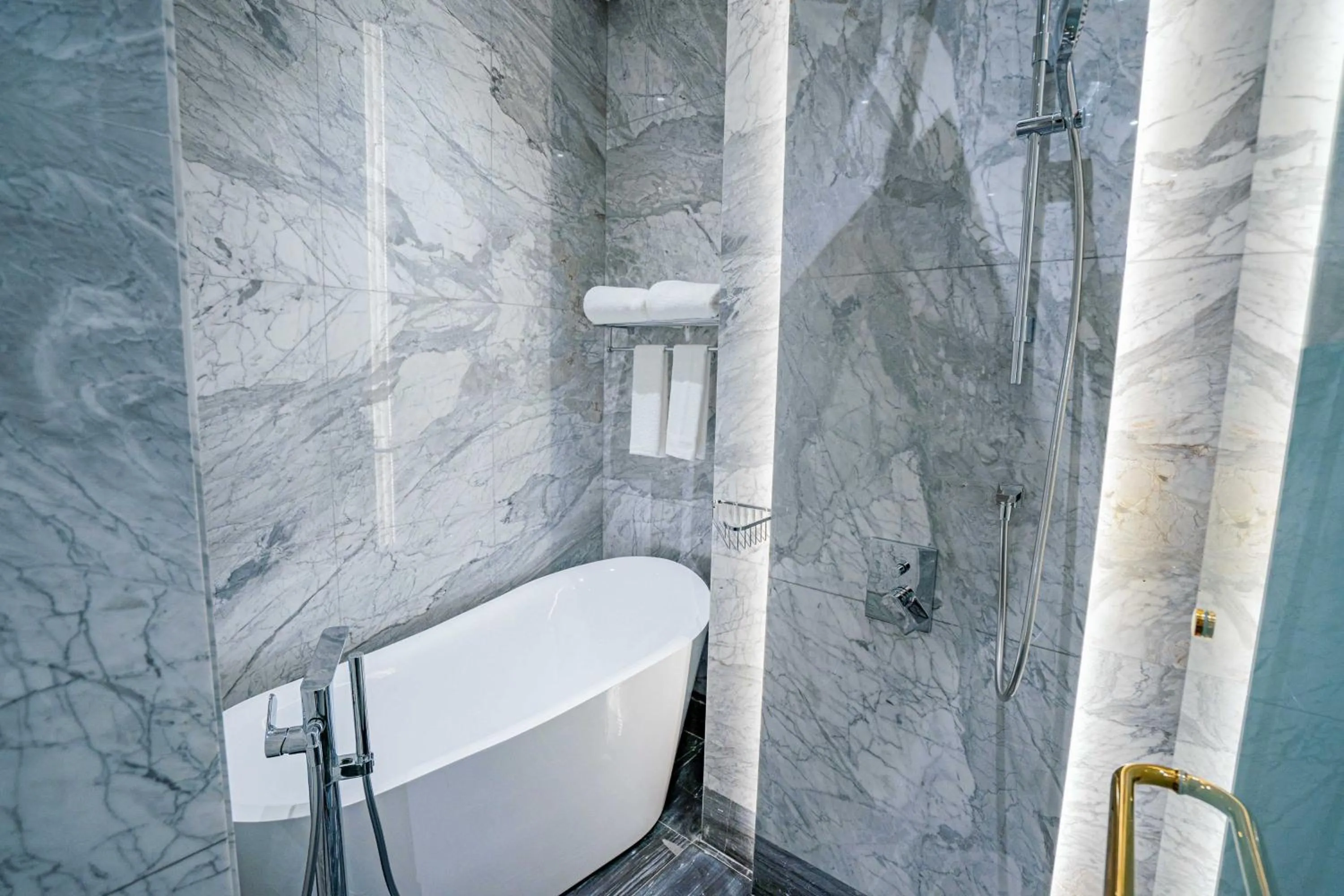 Bathroom in Velero Hotel Doha Lusail