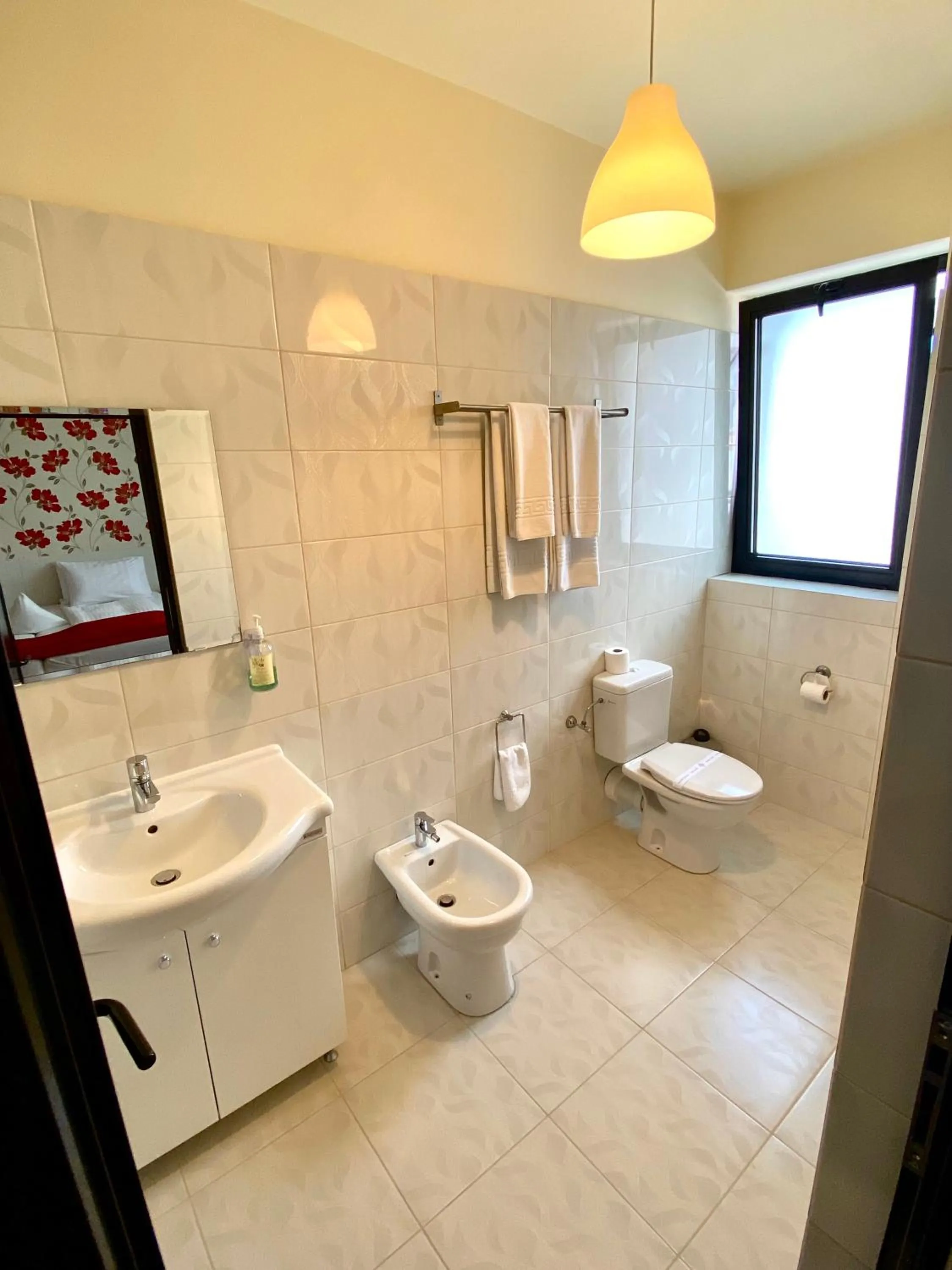 Bathroom in Pensiunea Rix Rooms