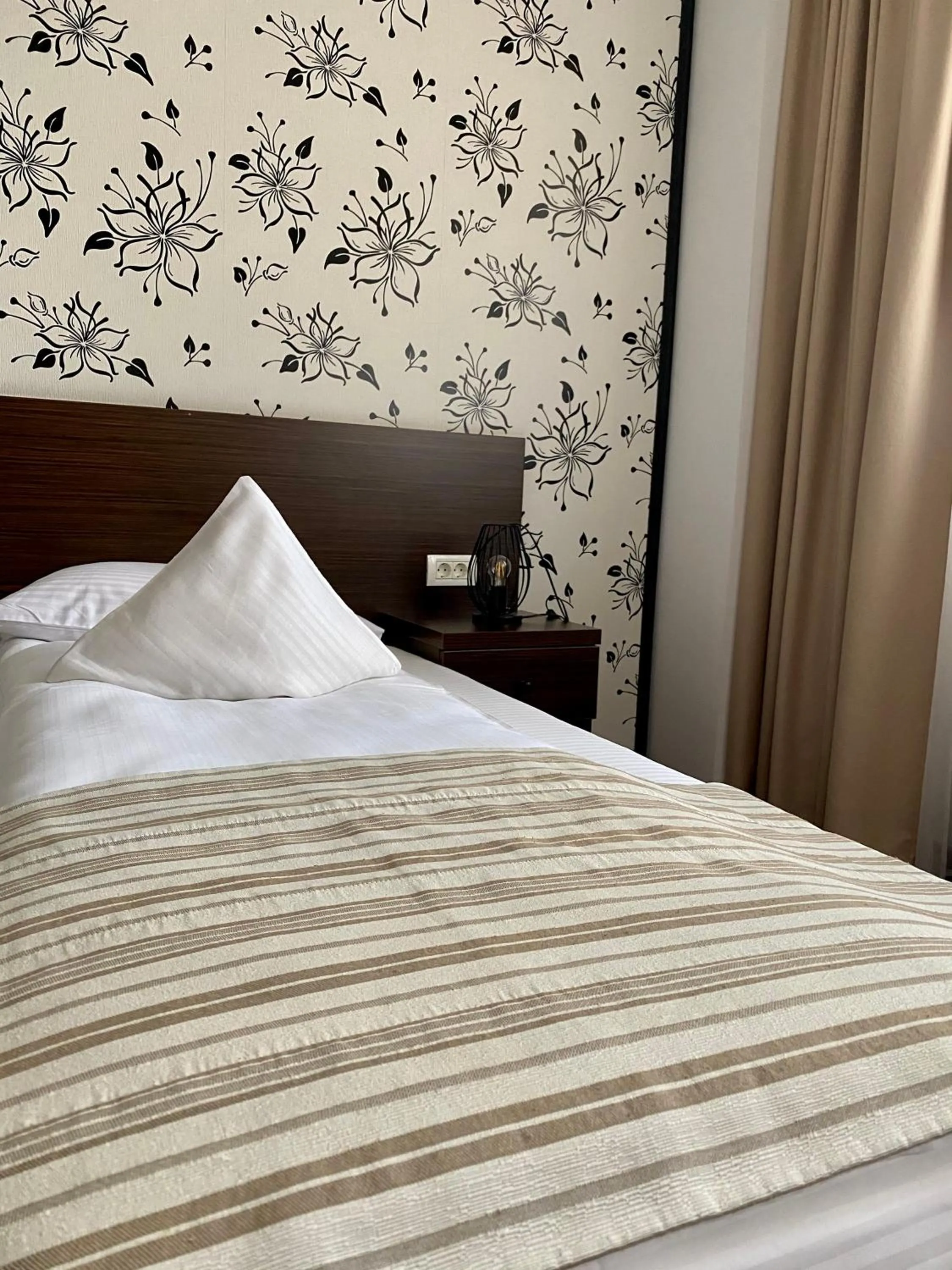 Breakfast, Bed in Pensiunea Rix Rooms