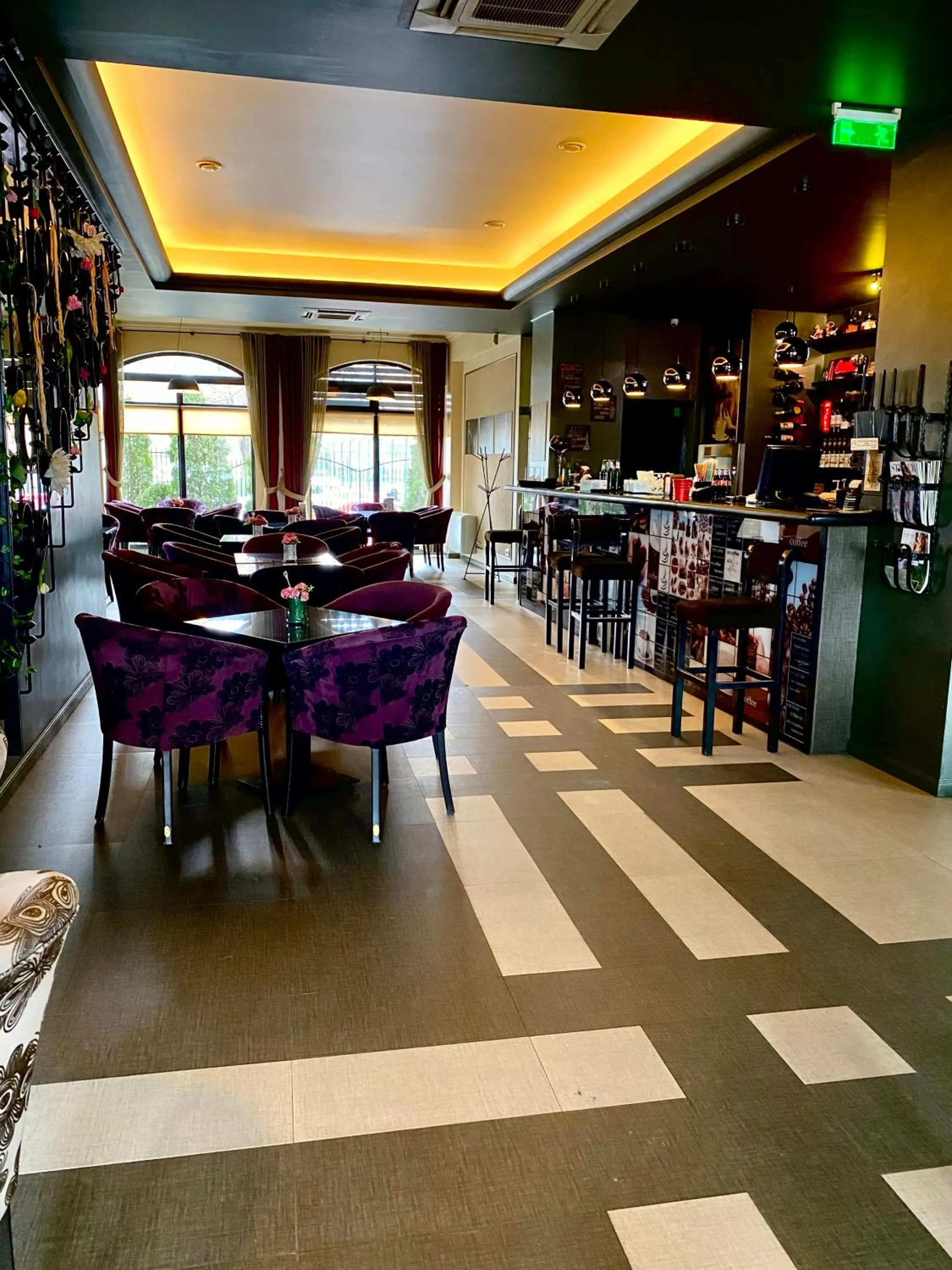 Restaurant/places to eat in Pensiunea Rix Rooms