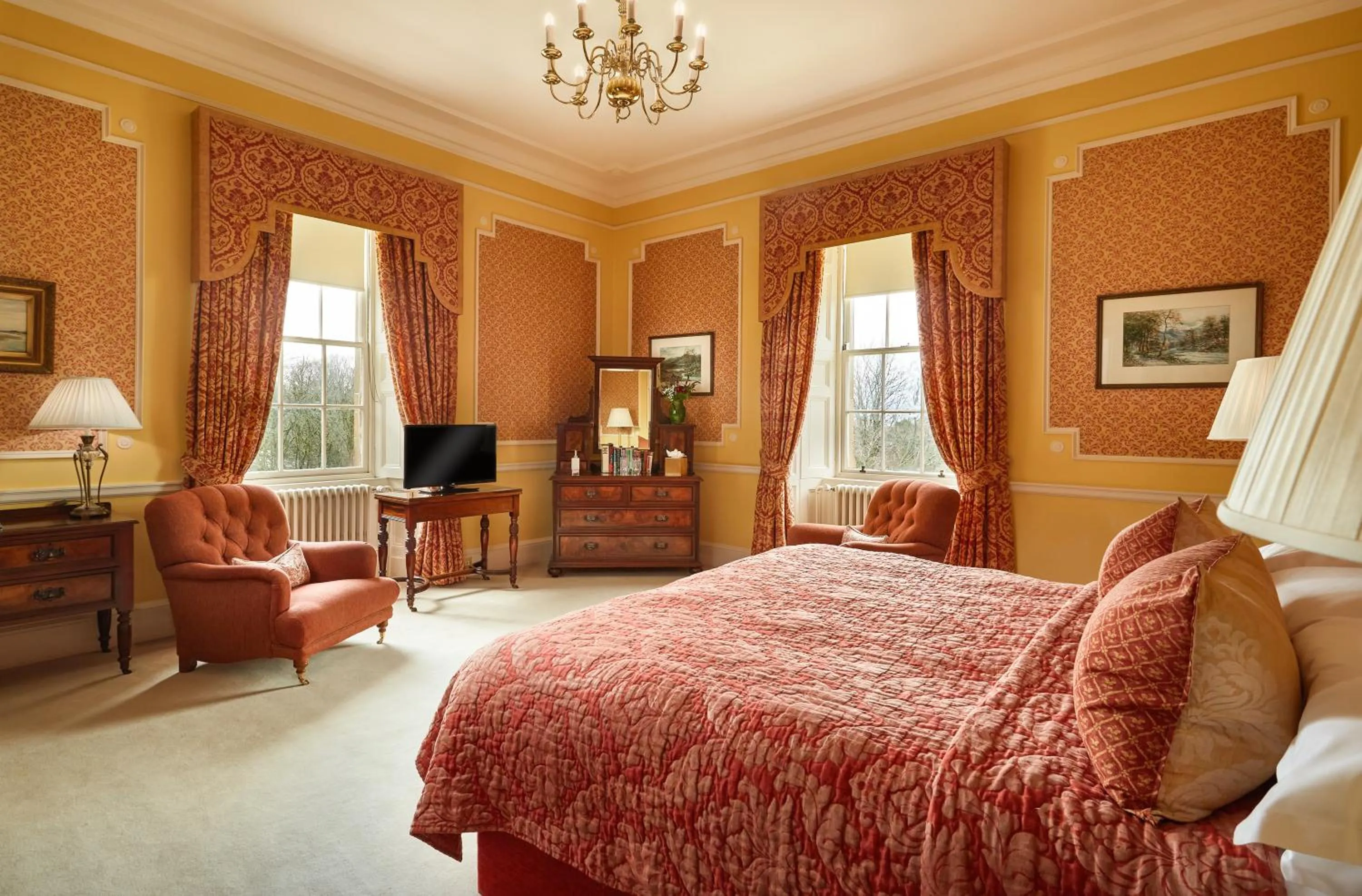 Photo of the whole room, Bed in Glenapp Castle