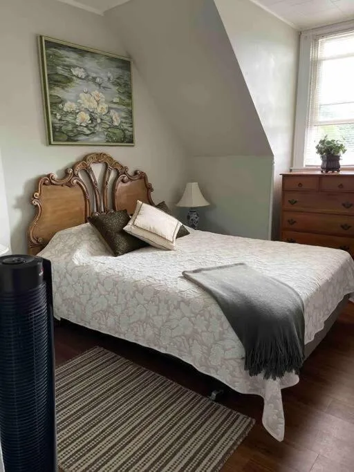 Redefined Alchemy - Bright, eclectic, pretty Apt 3E