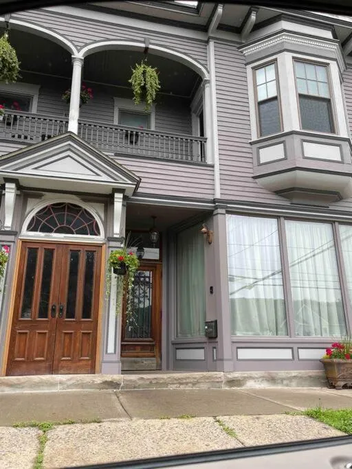 Redefined Alchemy - Bright, eclectic, pretty Apt 3E