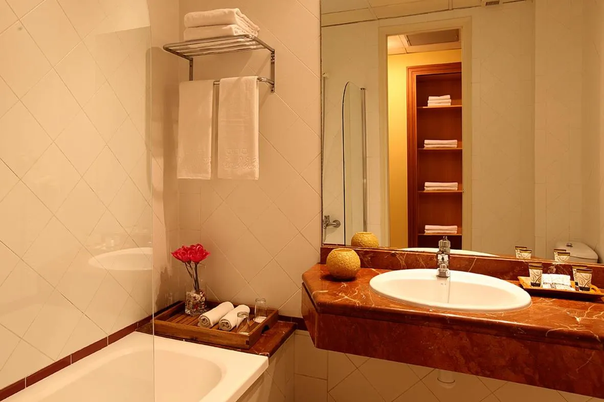 Toilet in Hotel Nouvel