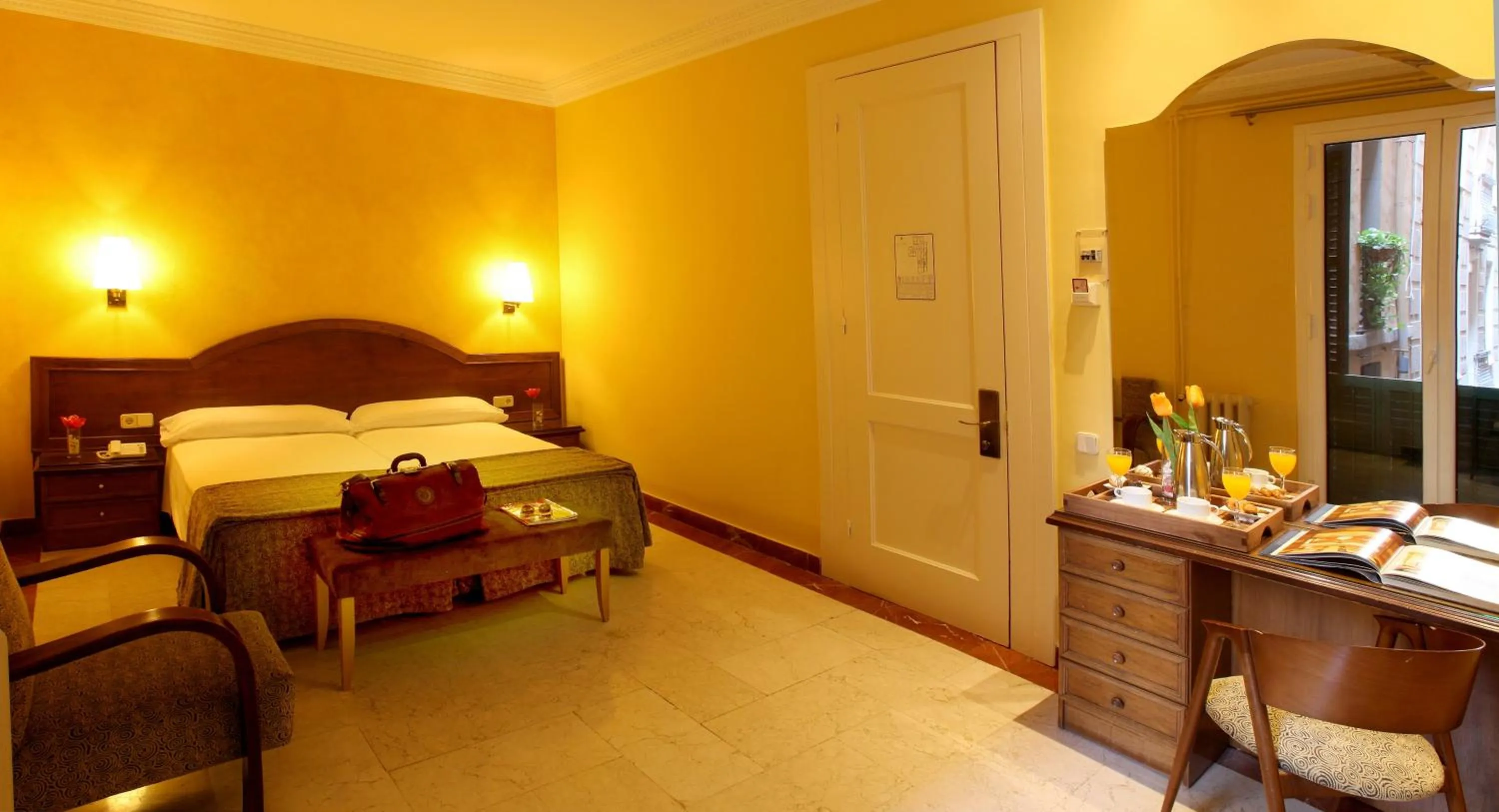 Photo of the whole room, Bed in Hotel Nouvel