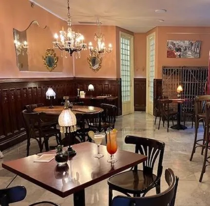 Lounge or bar in Hotel Nouvel