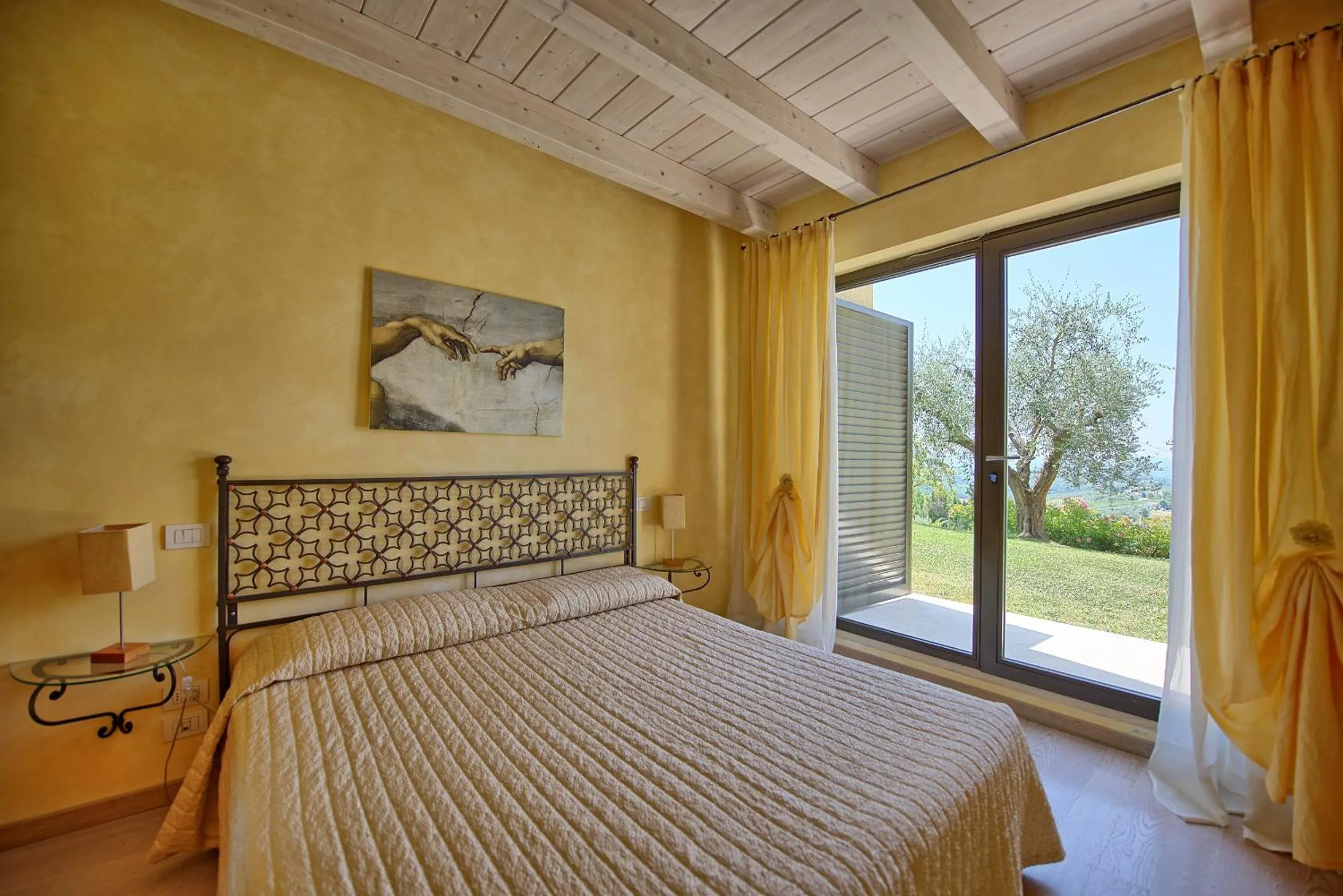 Bedroom, Bed in Villa Casa Lucia by PosarelliVillas