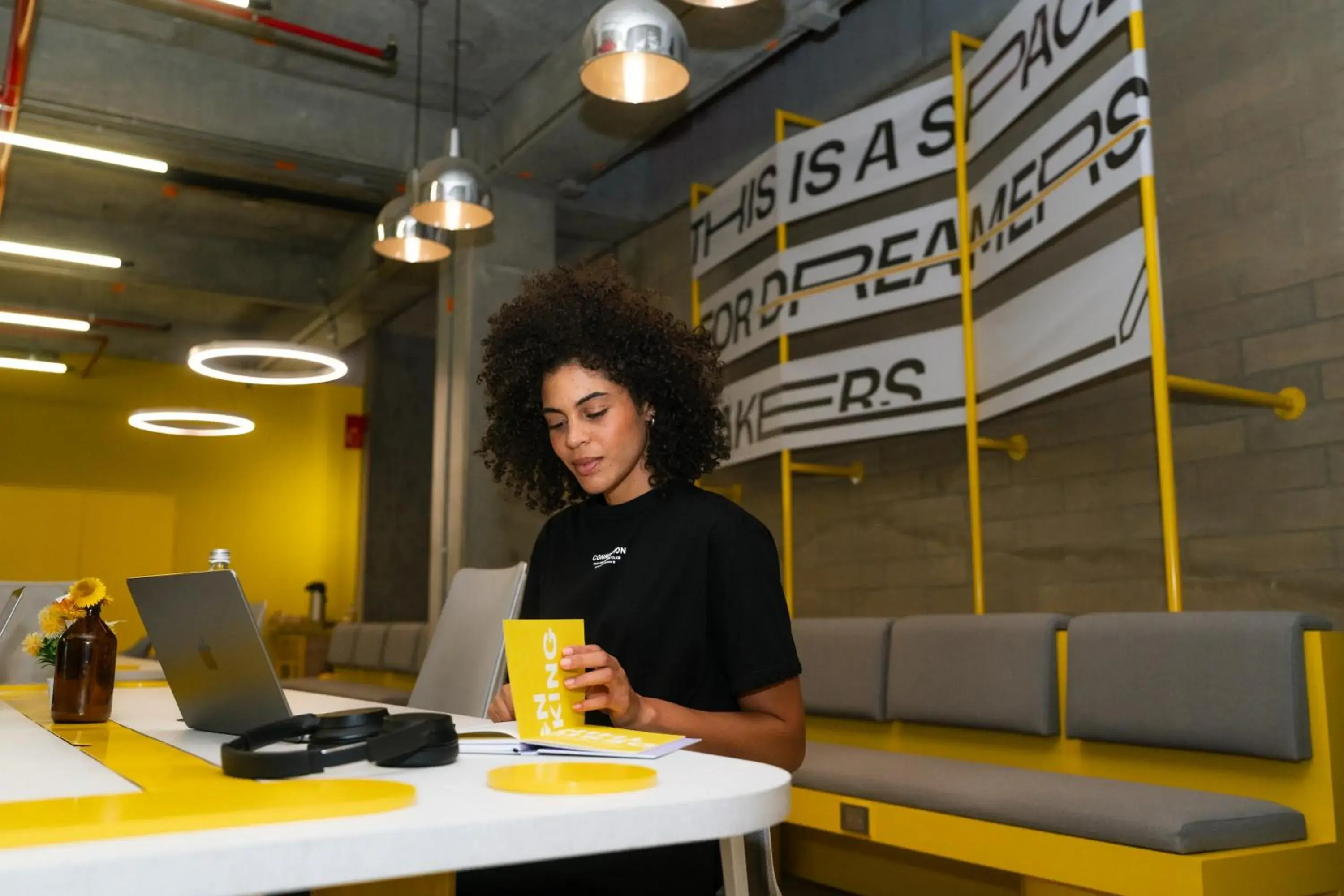 Coffee/tea facilities in Indie Universe Creative Hotel Coffee/tea facilities in Indie Universe Creative Hotel