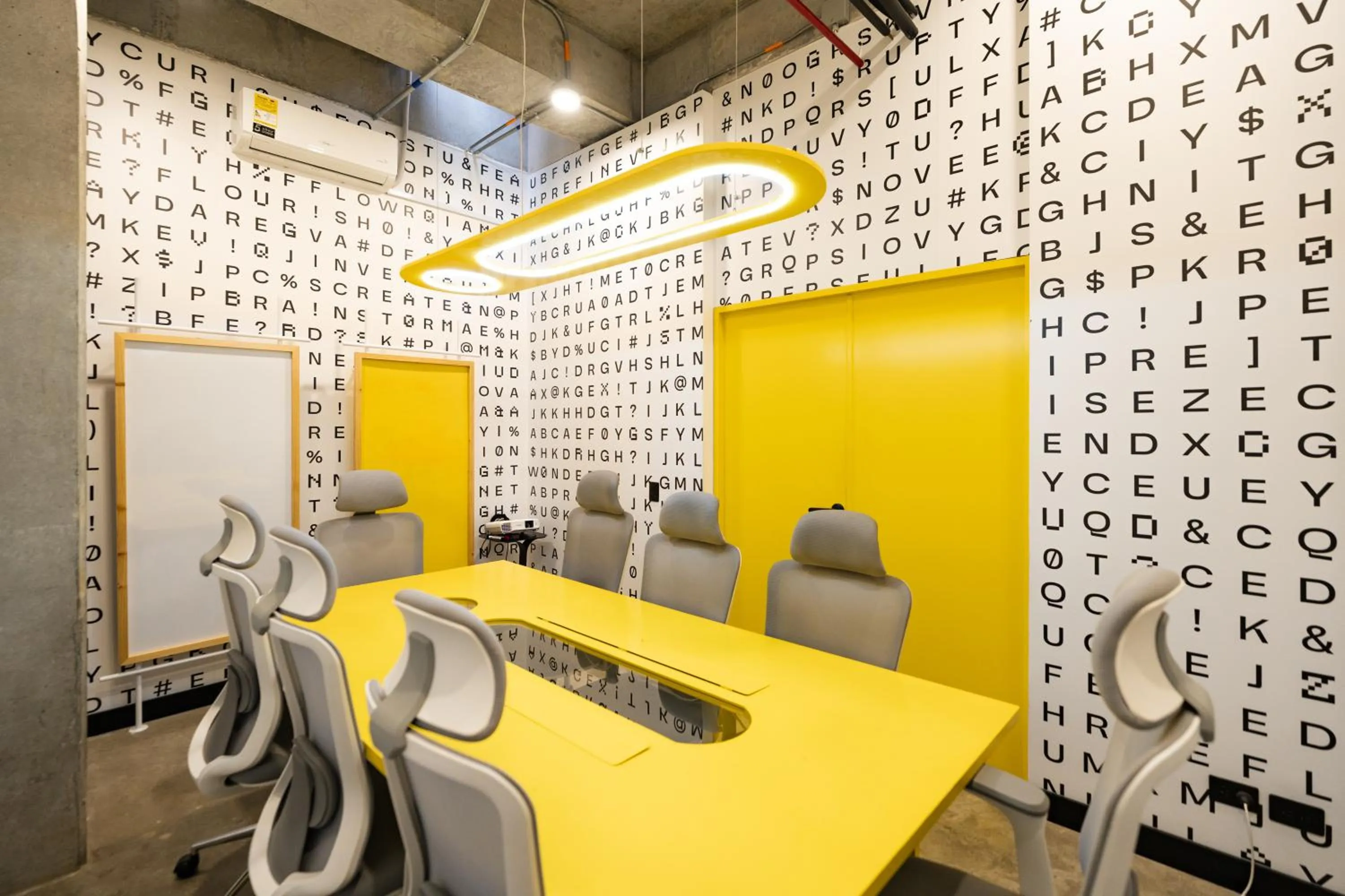 Meeting/conference room in Indie Universe Creative Hotel