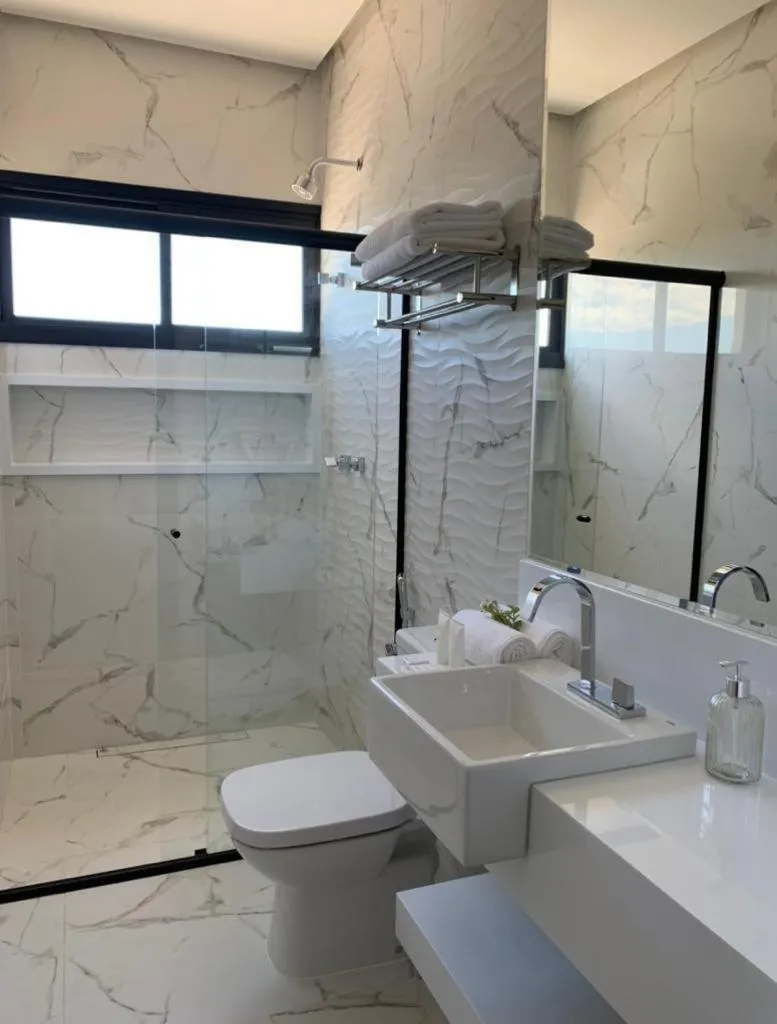 Bathroom in Vista do Lago Hotel