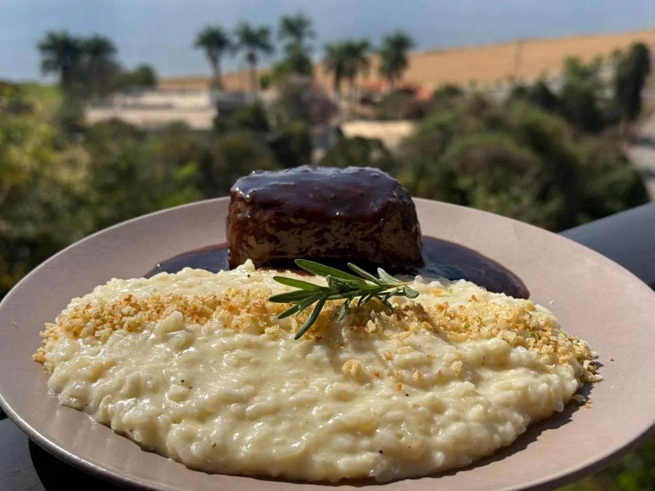 Restaurant/places to eat in Vista do Lago Hotel