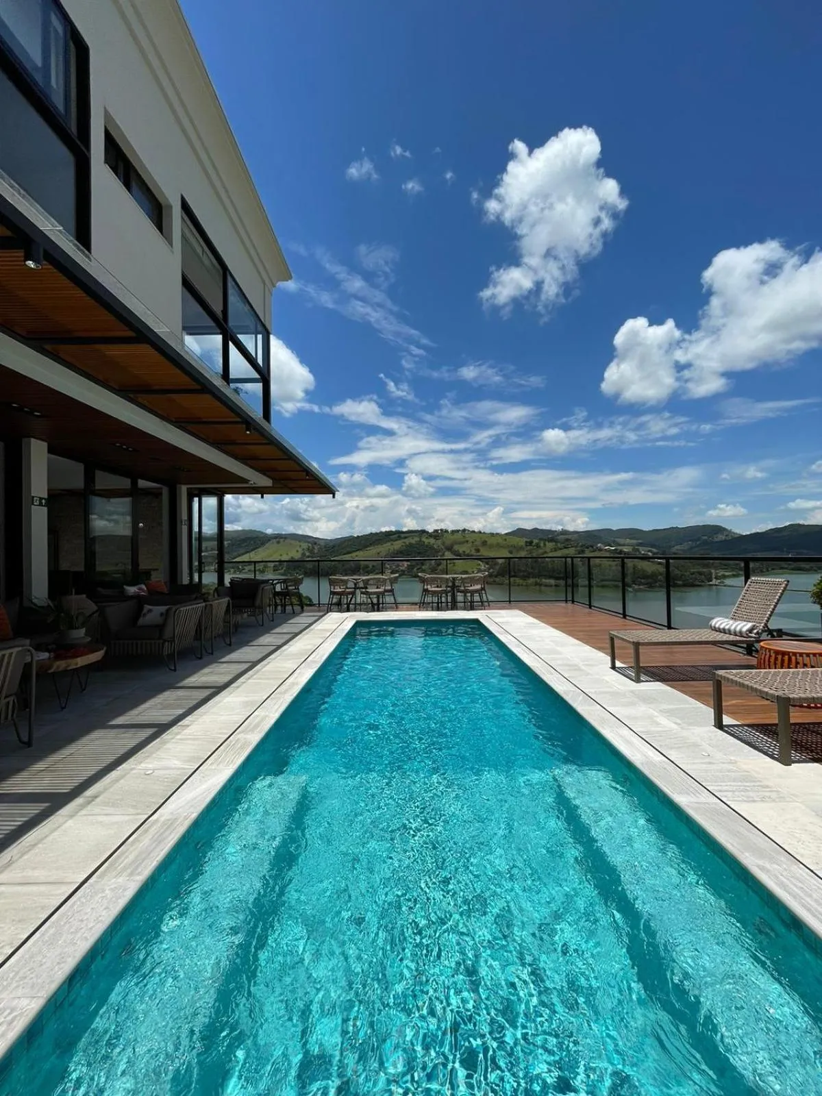 Swimming pool in Vista do Lago Hotel