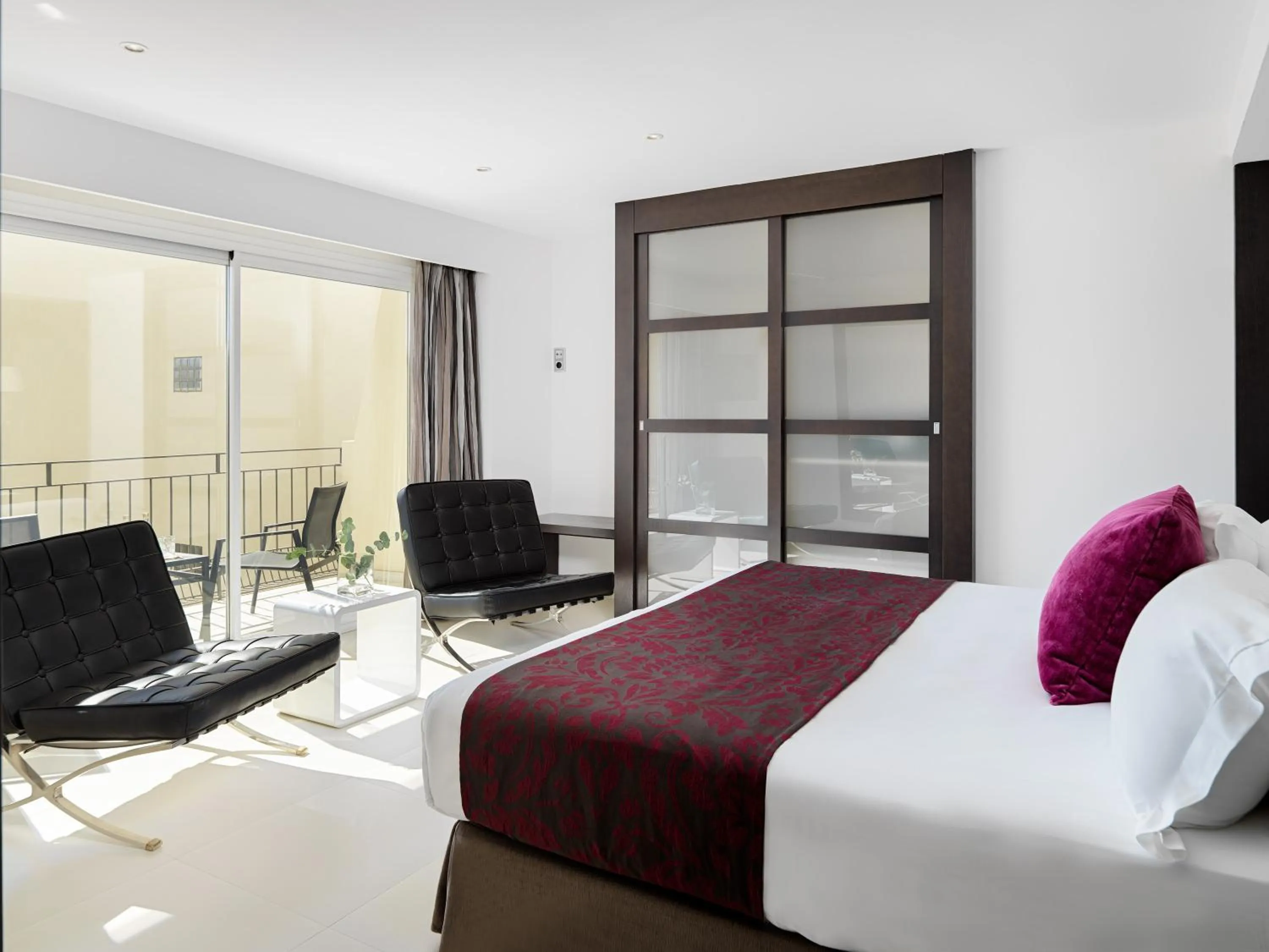 Photo of the whole room, Bed in Hotel Saratoga