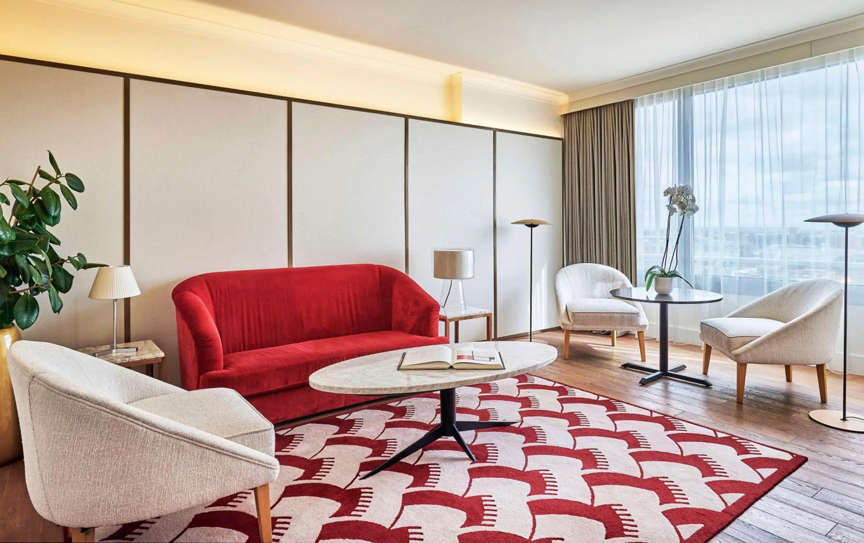 Lobby or reception in NH Collection Madrid Eurobuilding