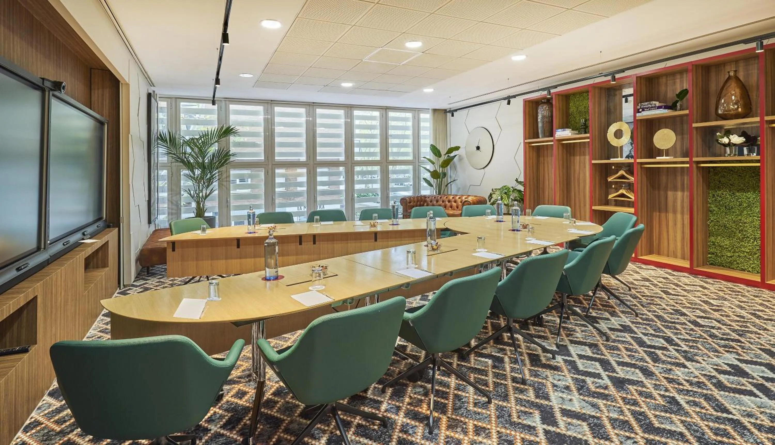 Bedroom in NH Collection Madrid Eurobuilding