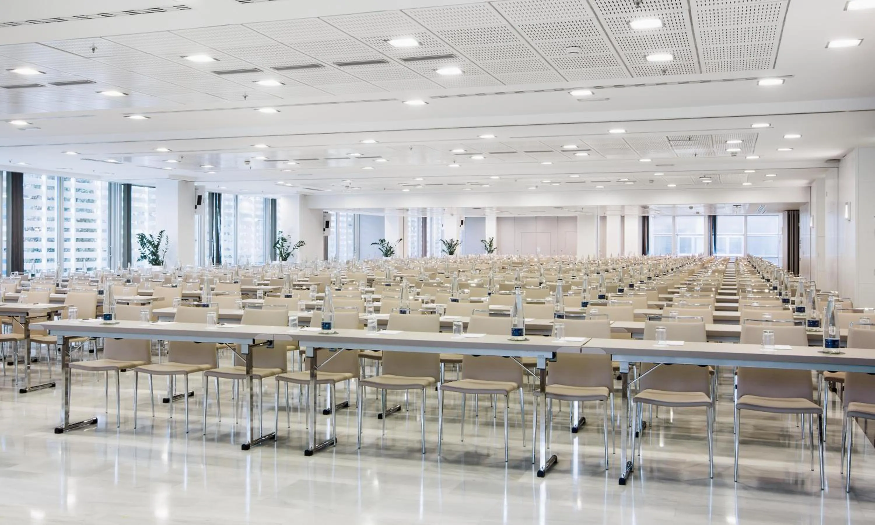 Bedroom in NH Collection Madrid Eurobuilding