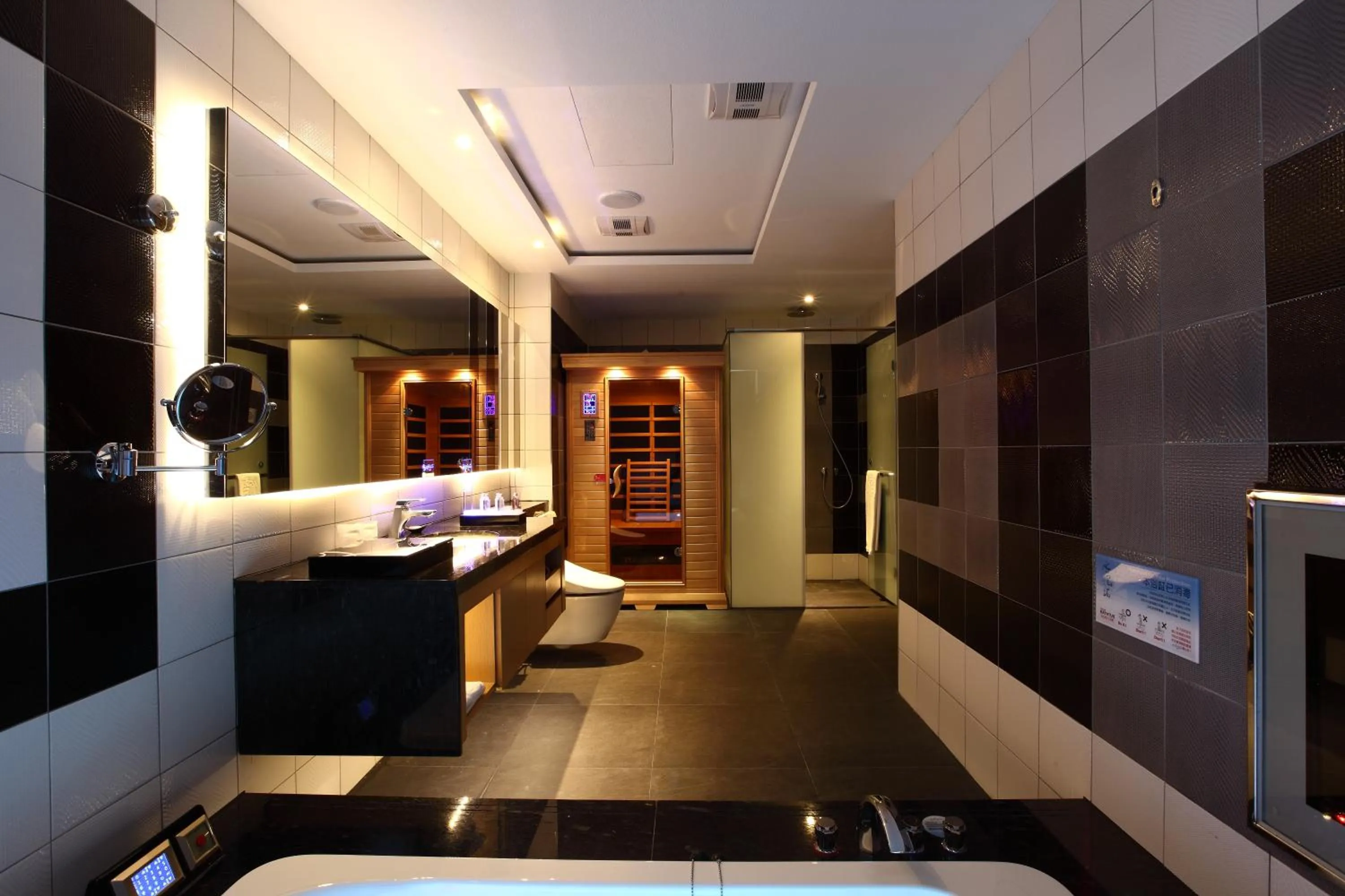 Shower in Icloud Luxury Resort & Hotel
