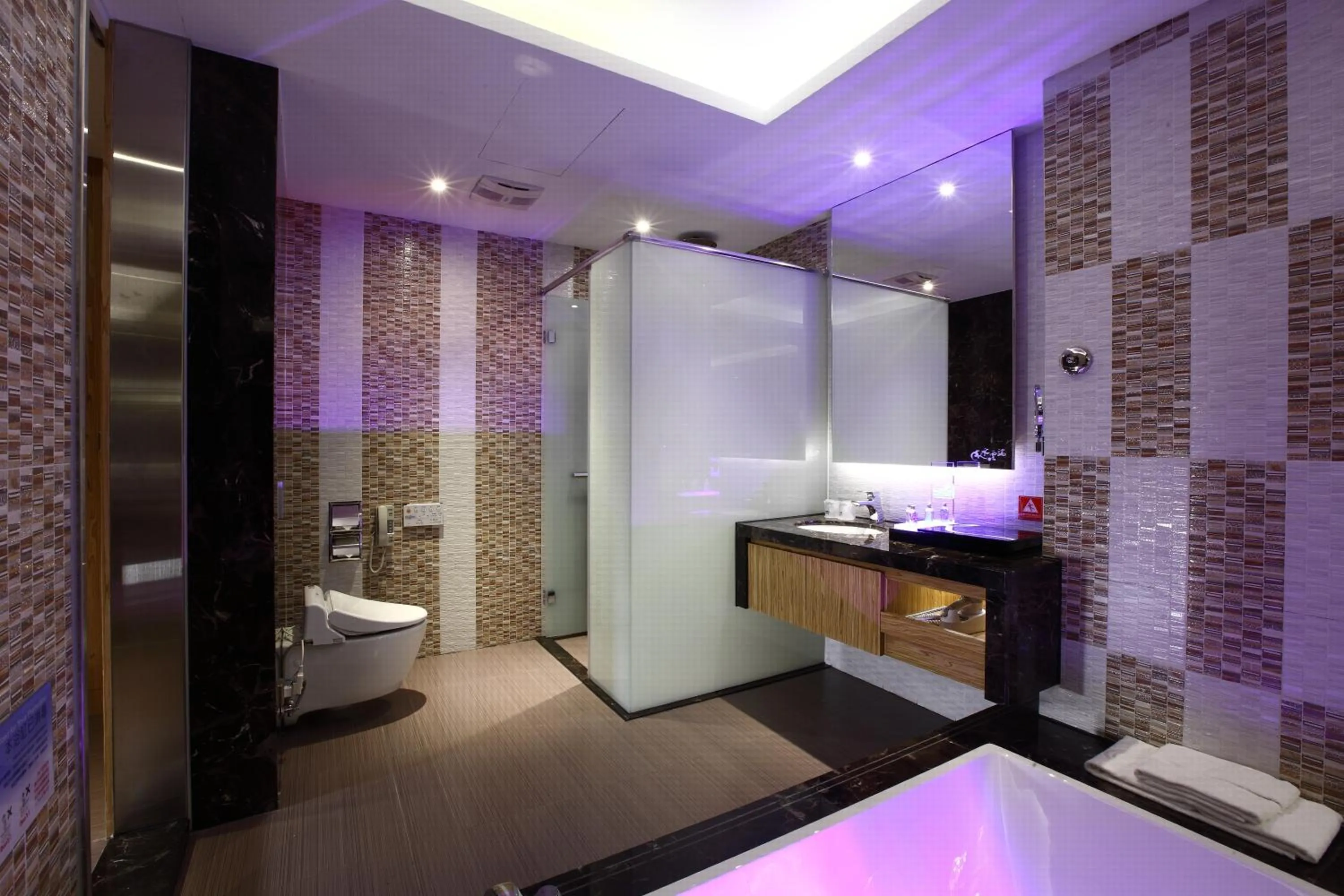 Shower in Icloud Luxury Resort & Hotel